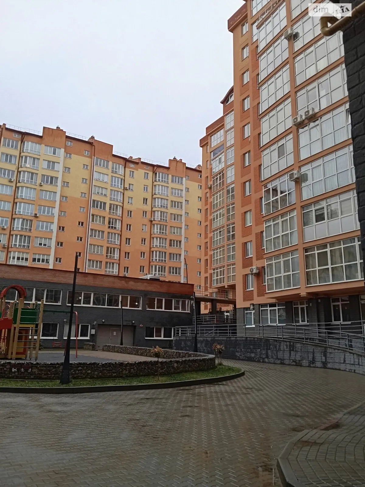 Продается 1-комнатная квартира 44 кв. м в Черновцах, цена: 75000 $ - фото 1