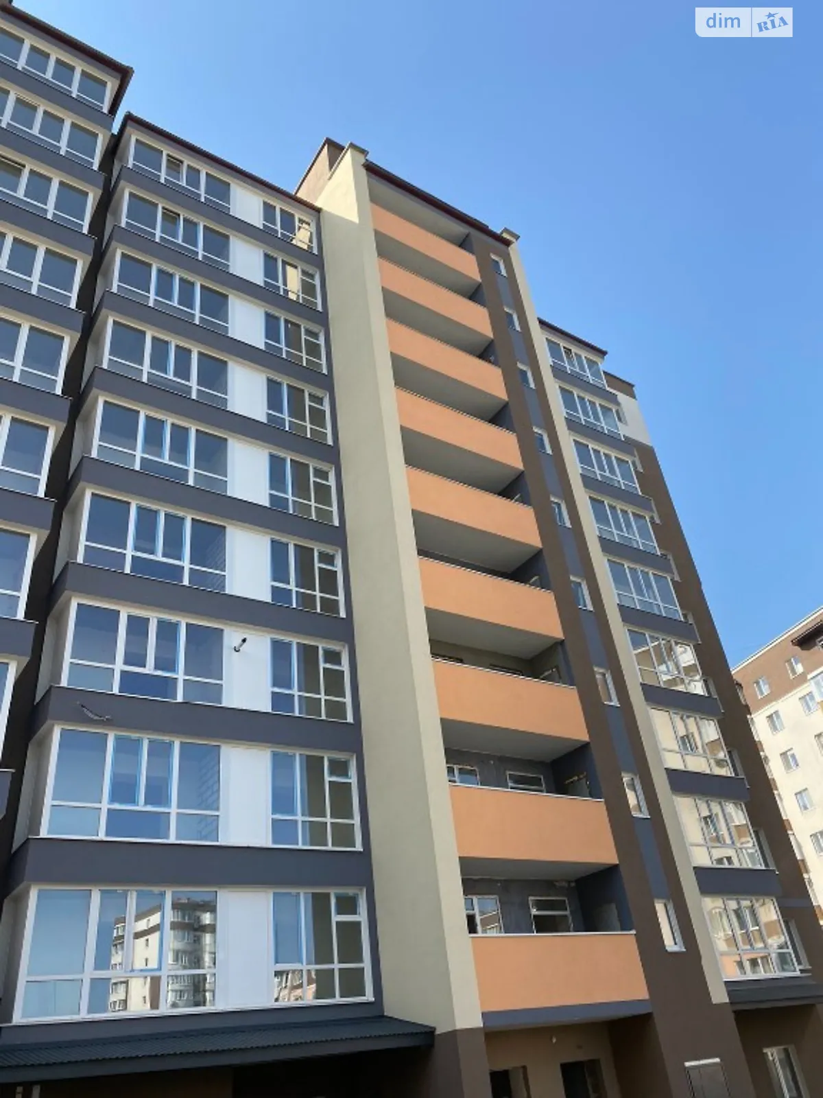 Продается 1-комнатная квартира 45 кв. м в Хмельницком, ул. Степана Бандеры - фото 1
