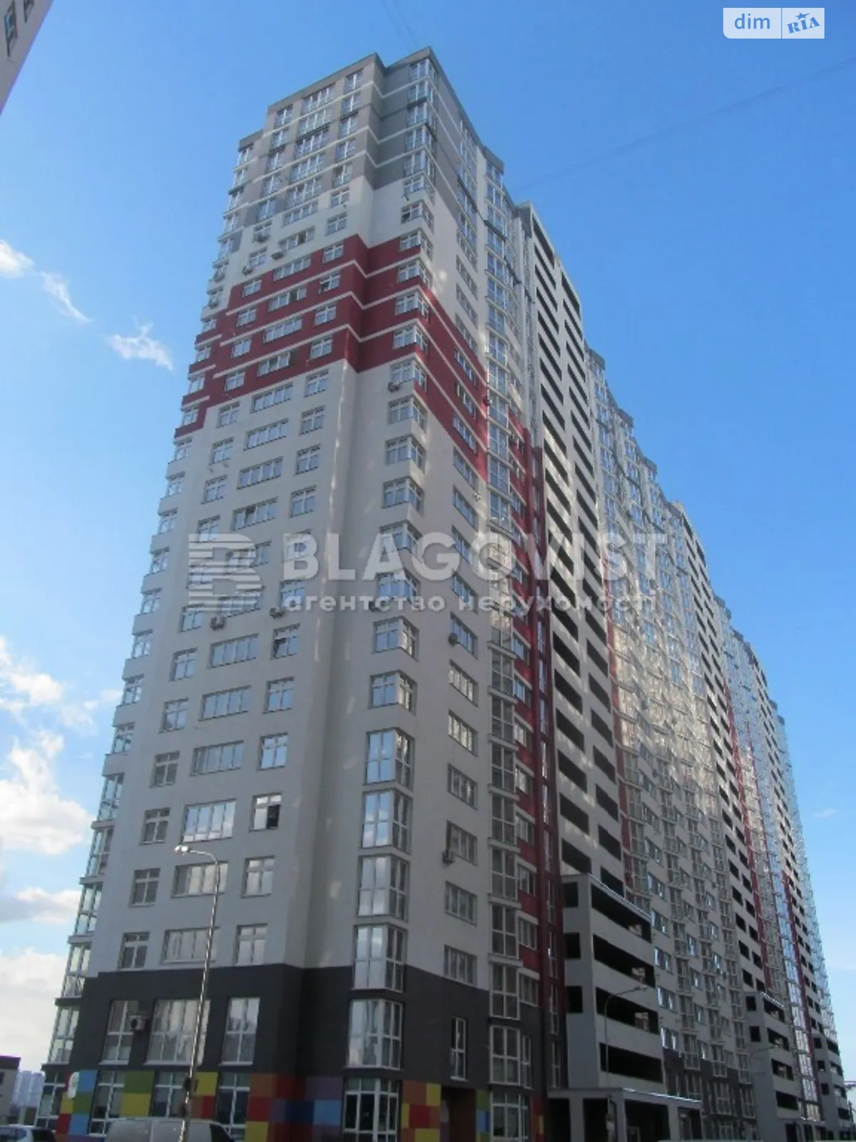 Продается 1-комнатная квартира 56 кв. м в Киеве, ул. Драгоманова, 2 - фото 1