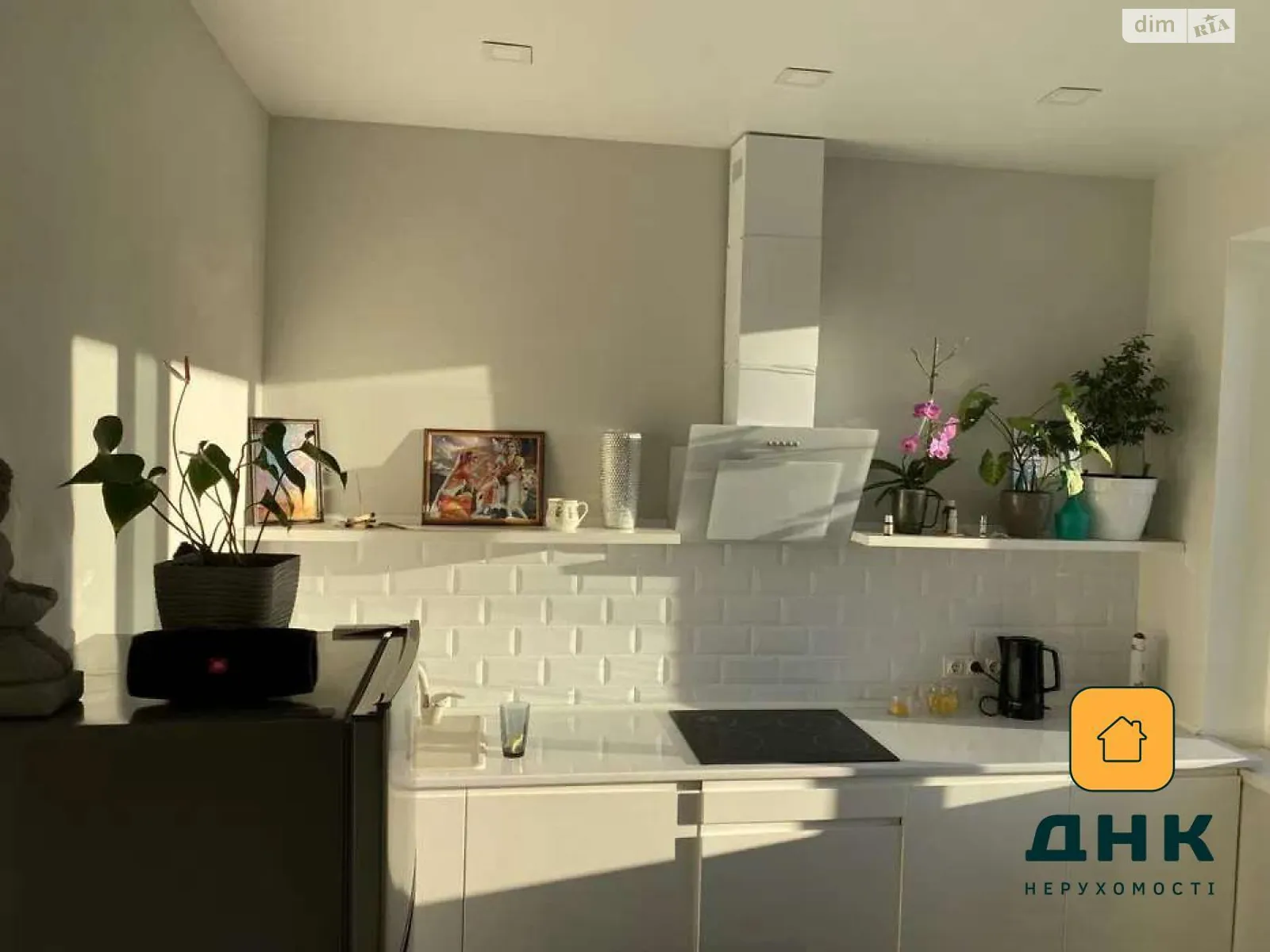 Продается 1-комнатная квартира 40 кв. м в Одессе, ул. Валерия Самофалова, 16А/2 - фото 1