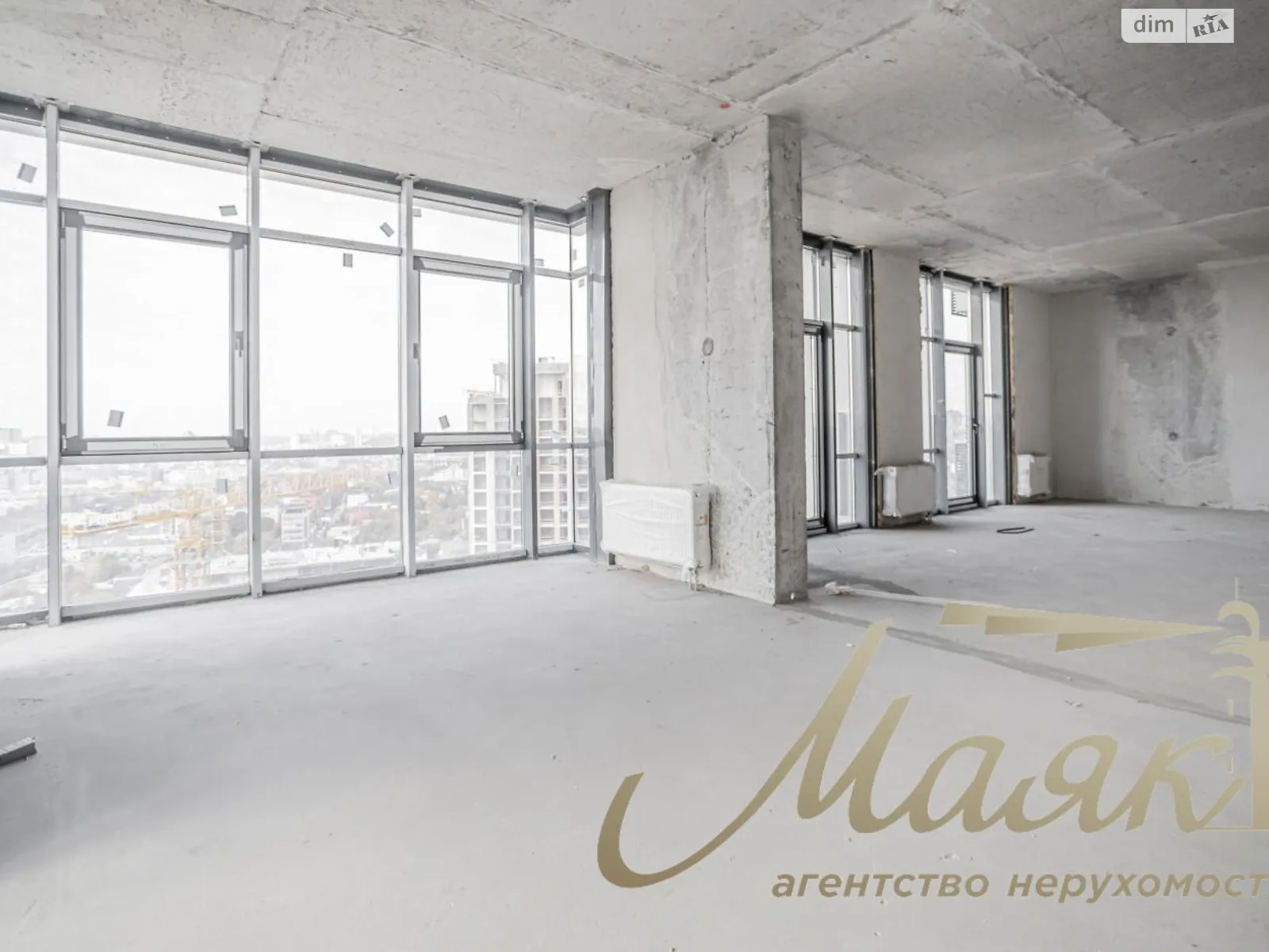 Продается 2-комнатная квартира 79 кв. м в Киеве, цена: 240950 $