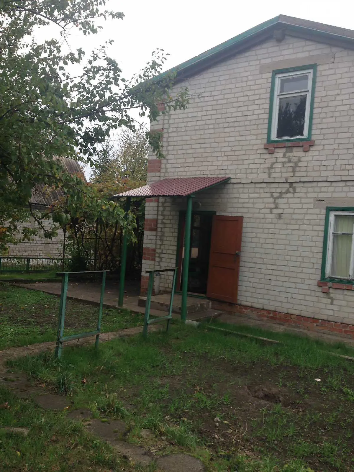 Продается дом на 2 этажа 96 кв. м с беседкой, цена: 5000 $ - фото 1