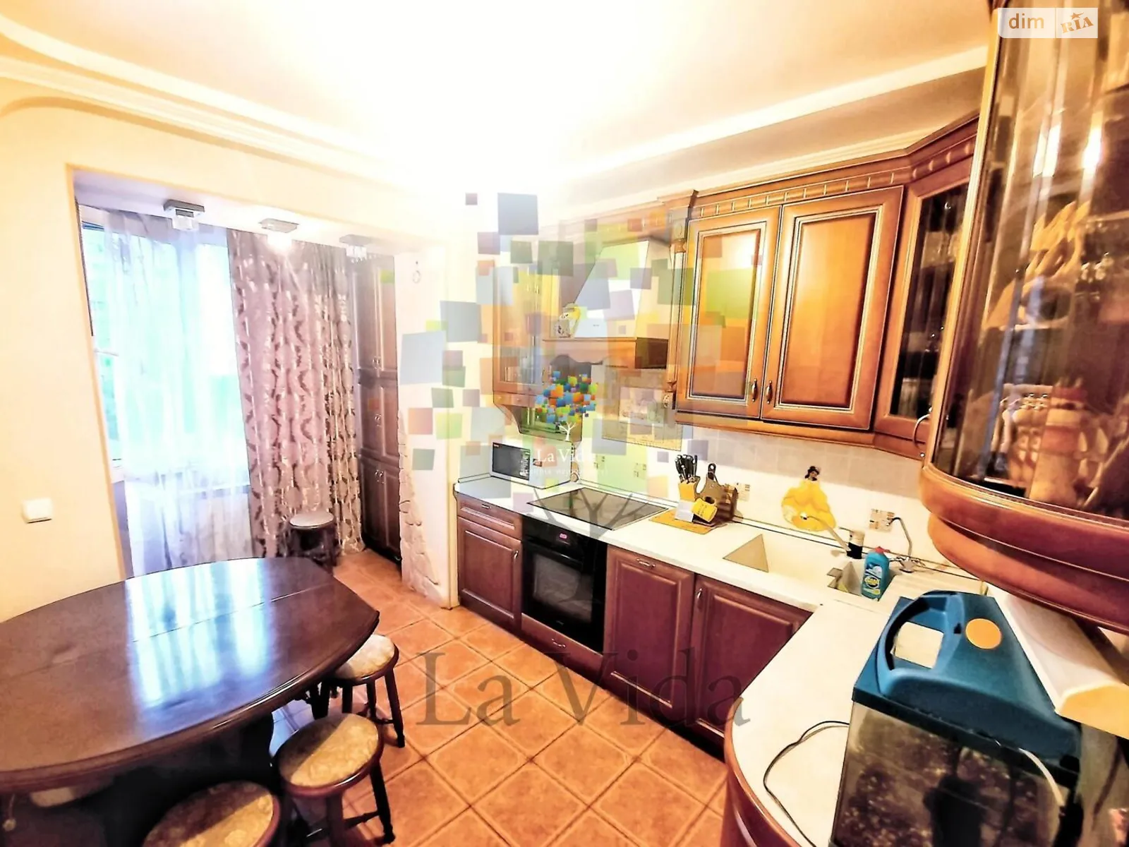 Продается 4-комнатная квартира 86 кв. м в Киеве, просп. Владимира Ивасюка - фото 1