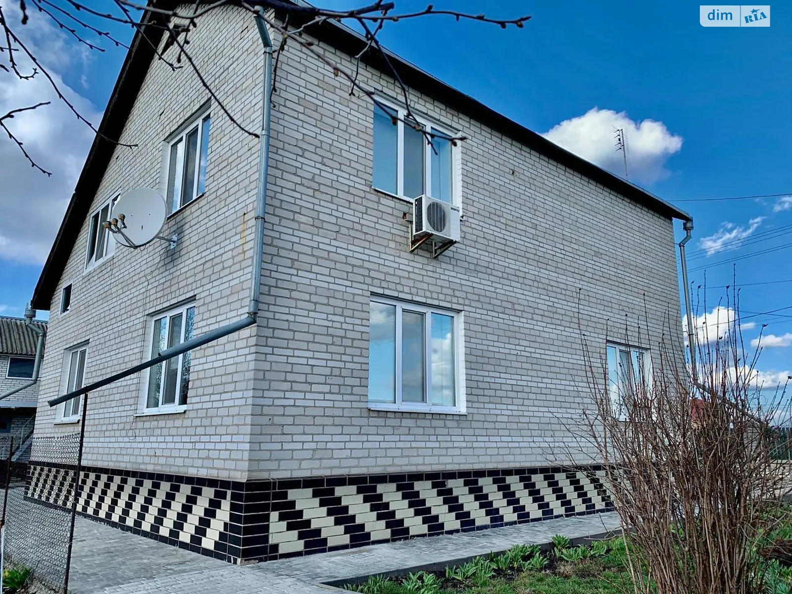 Продается дом на 2 этажа 157 кв. м с террасой, цена: 85000 $ - фото 1