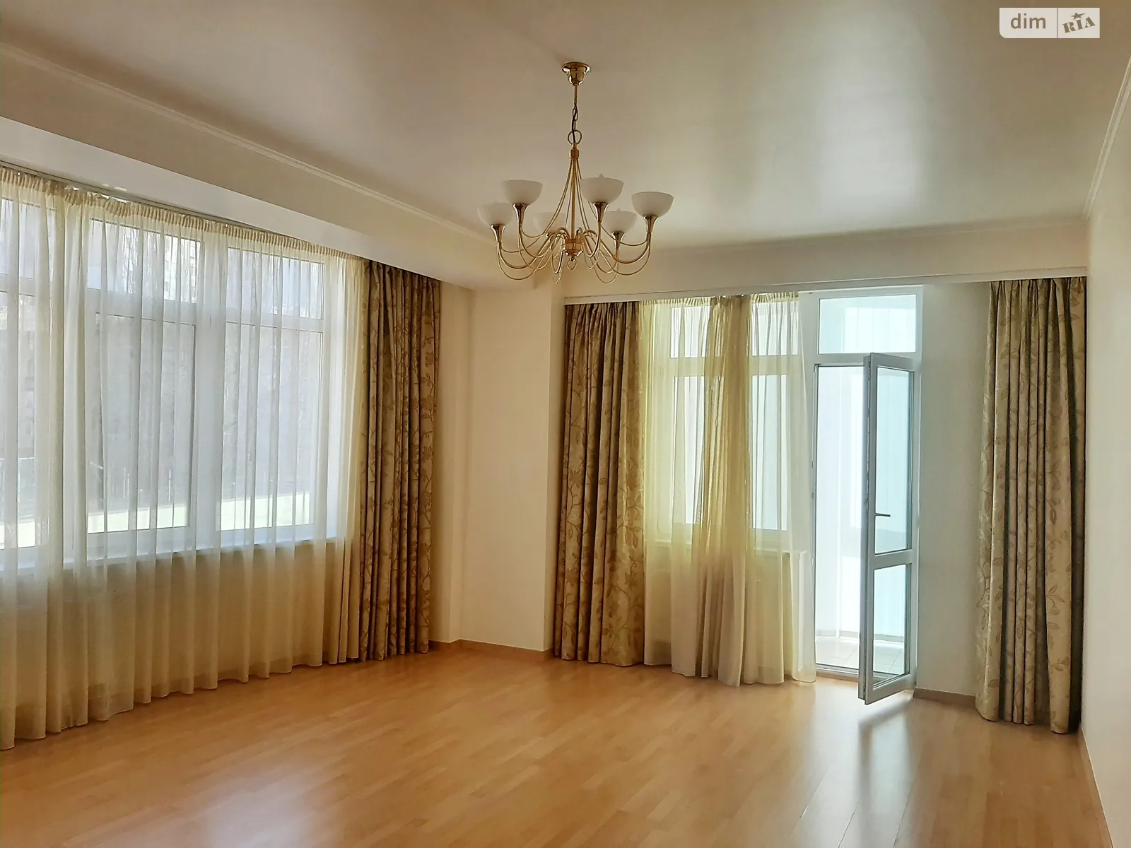 Продается 3-комнатная квартира 125.5 кв. м в Киеве, ул. Александра Конисского(Тургеневская), 44 - фото 1