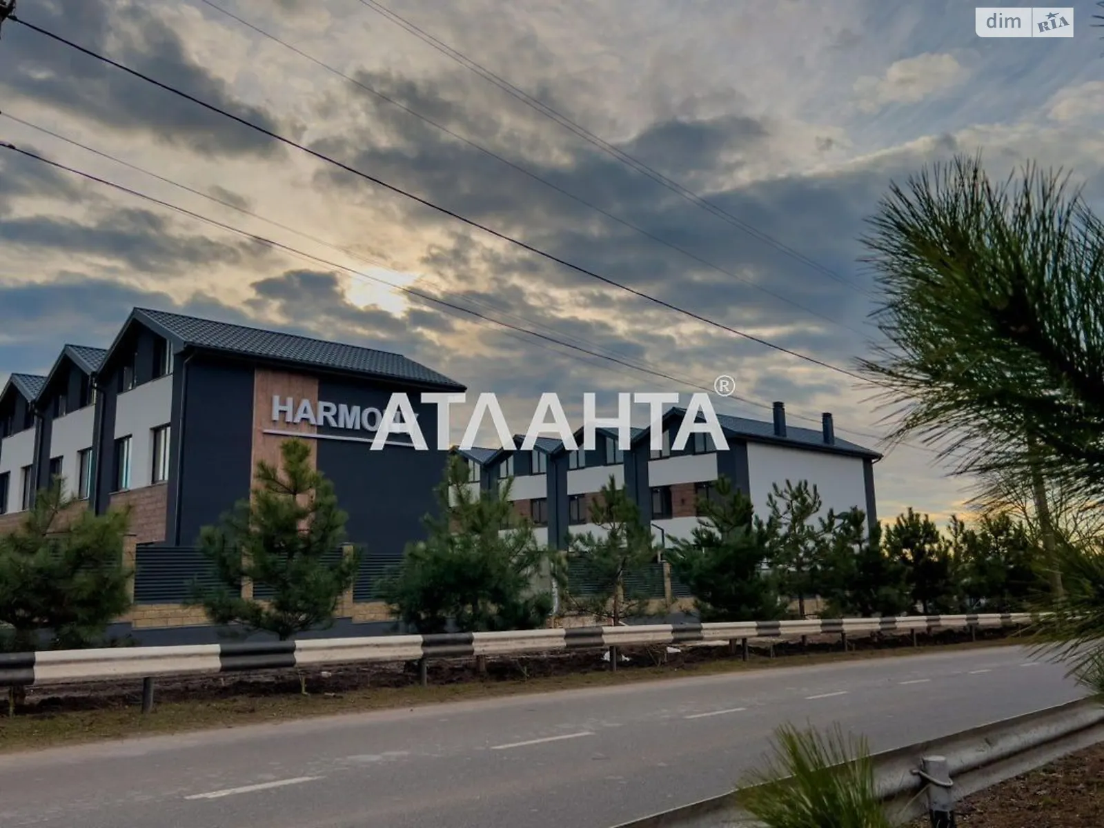 Продается дом на 3 этажа 119 кв. м с мебелью, цена: 70300 $ - фото 1