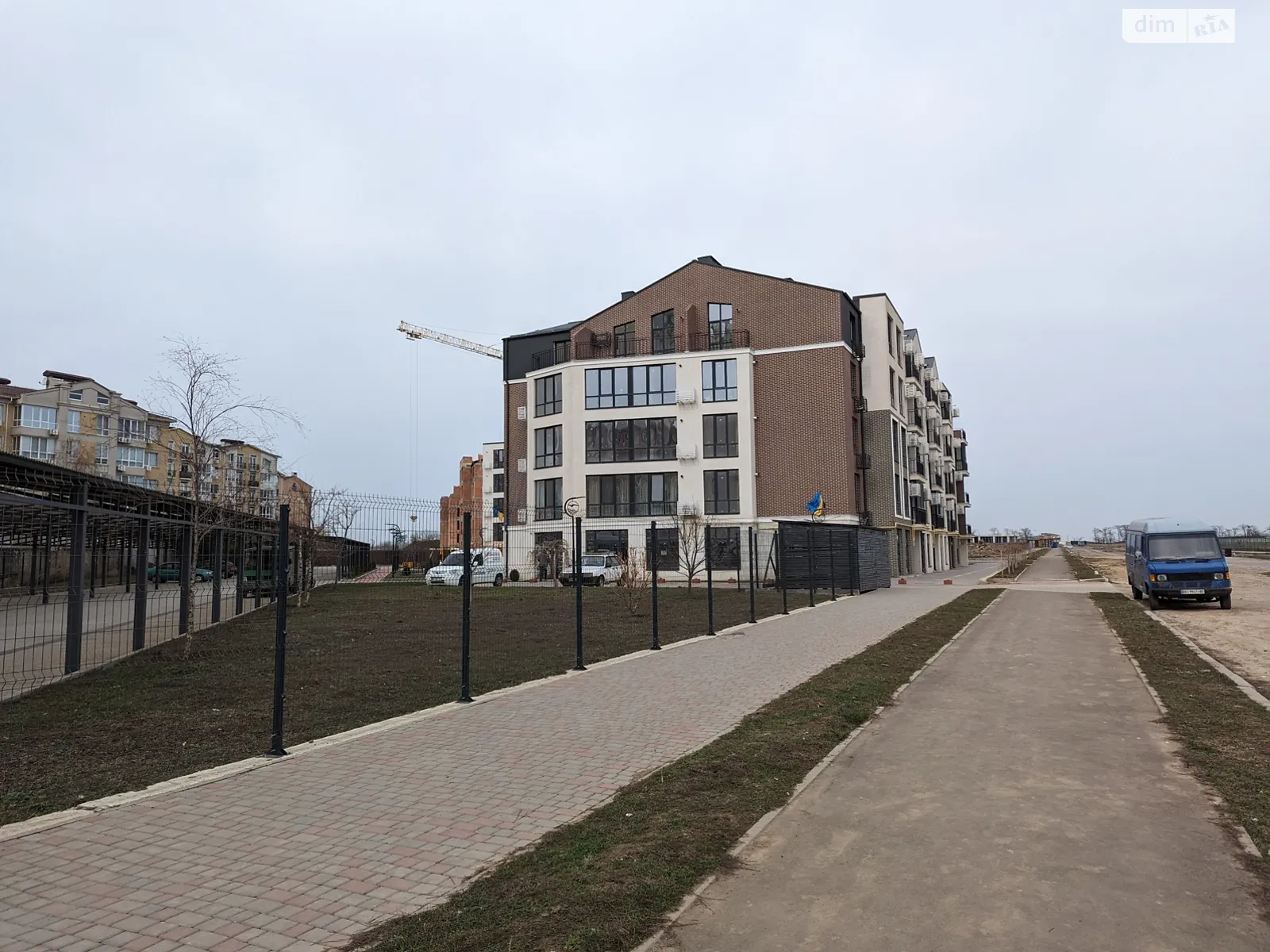 Продается 2-комнатная квартира 74.6 кв. м в Одессе, ул. Академика Сахарова - фото 1