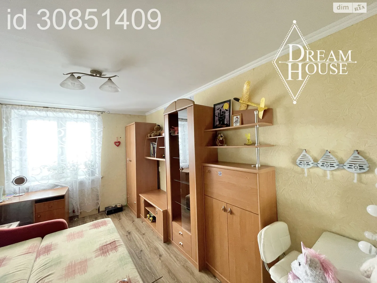 Продается 3-комнатная квартира 58 кв. м в Нововолынске, цена: 32000 $