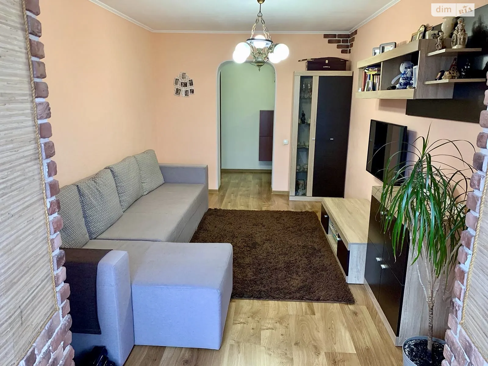 Продается 2-комнатная квартира 52 кв. м в Чернигове, цена: 43990 $