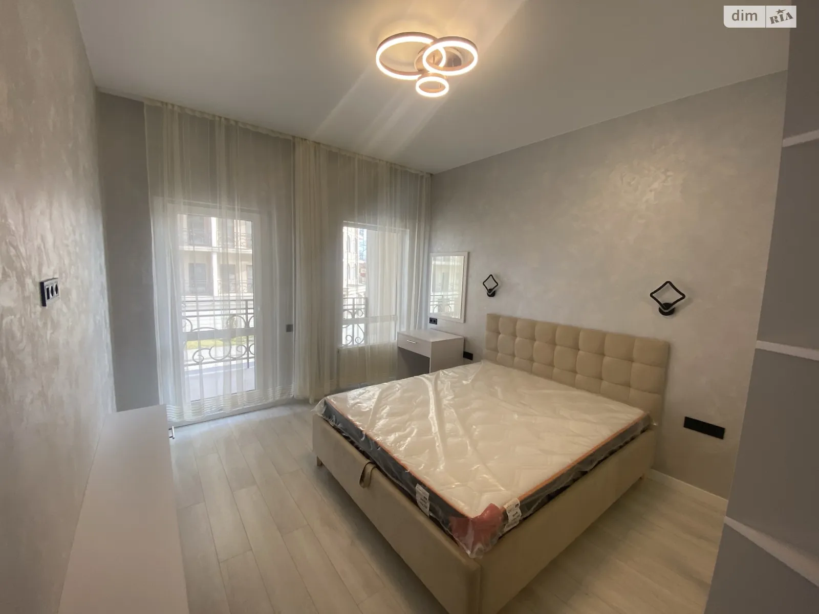 Продается 2-комнатная квартира 62 кв. м в Одессе, ул. Дача Ковалевского