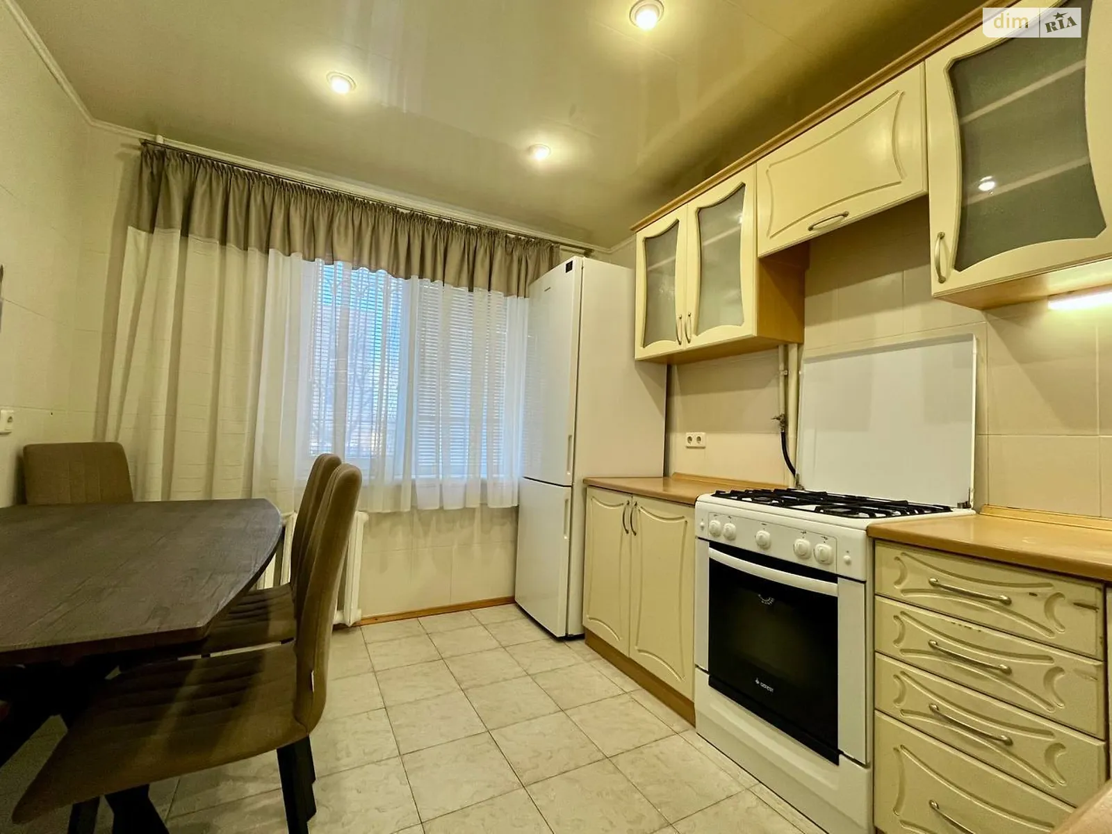 Продается 3-комнатная квартира 69.3 кв. м в Днепре, цена: 53000 $