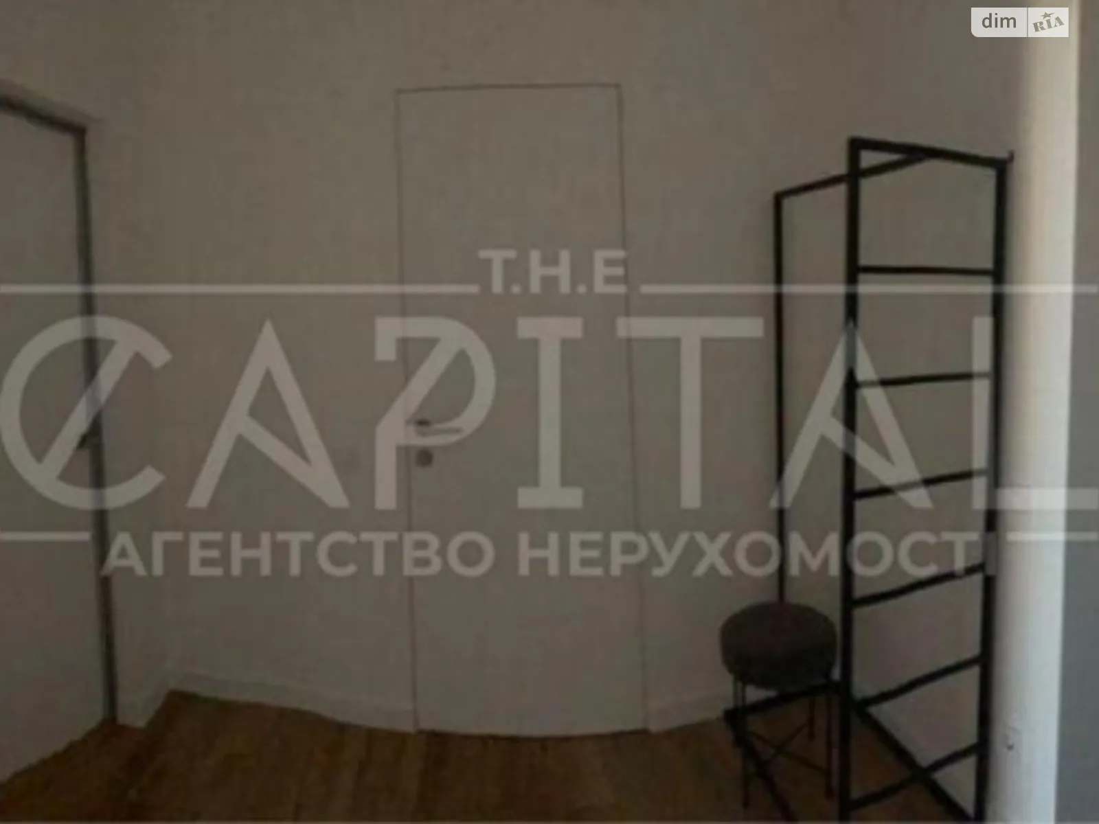 Продается 1-комнатная квартира 49 кв. м в Киеве, ул. Осокорская, 2