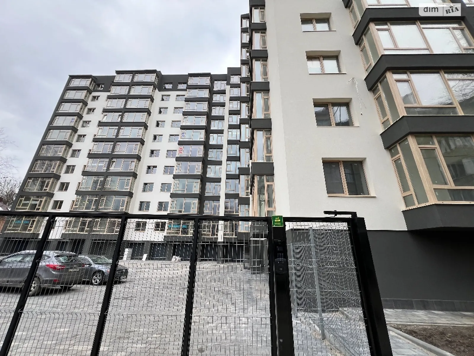 Продается 1-комнатная квартира 43.1 кв. м в Ивано-Франковске, цена: 39500 $