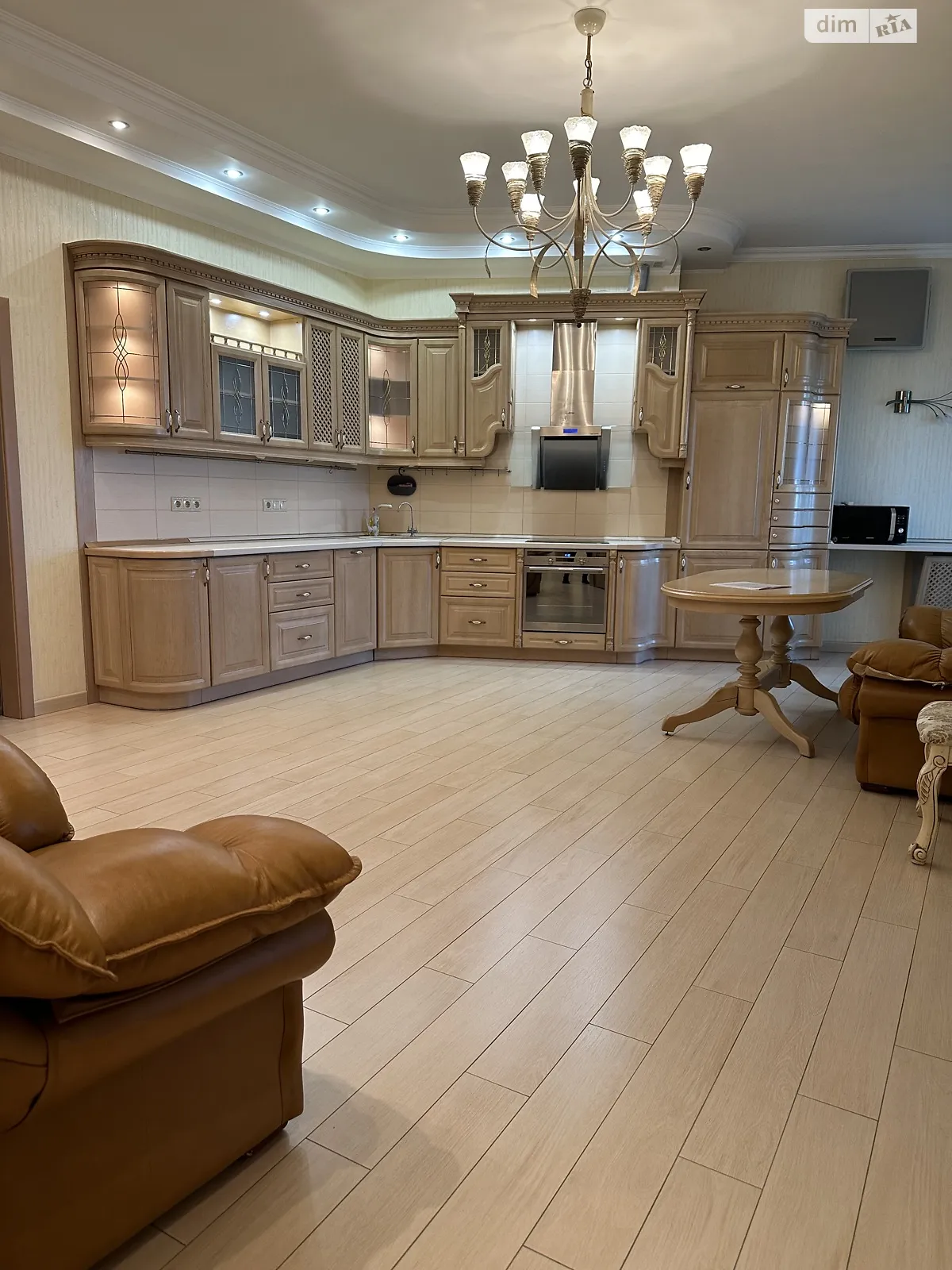 Продається 3-кімнатна квартира 124.9 кв. м у Києві, вул. Старонаводницька, 6Б - фото 1