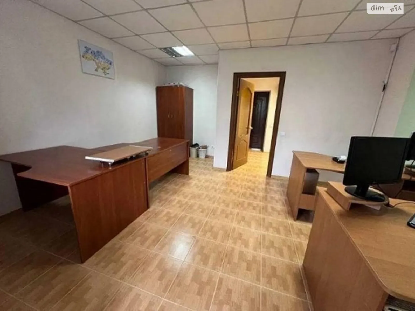 Продается офис 73 кв. м в бизнес-центре, цена: 70000 $