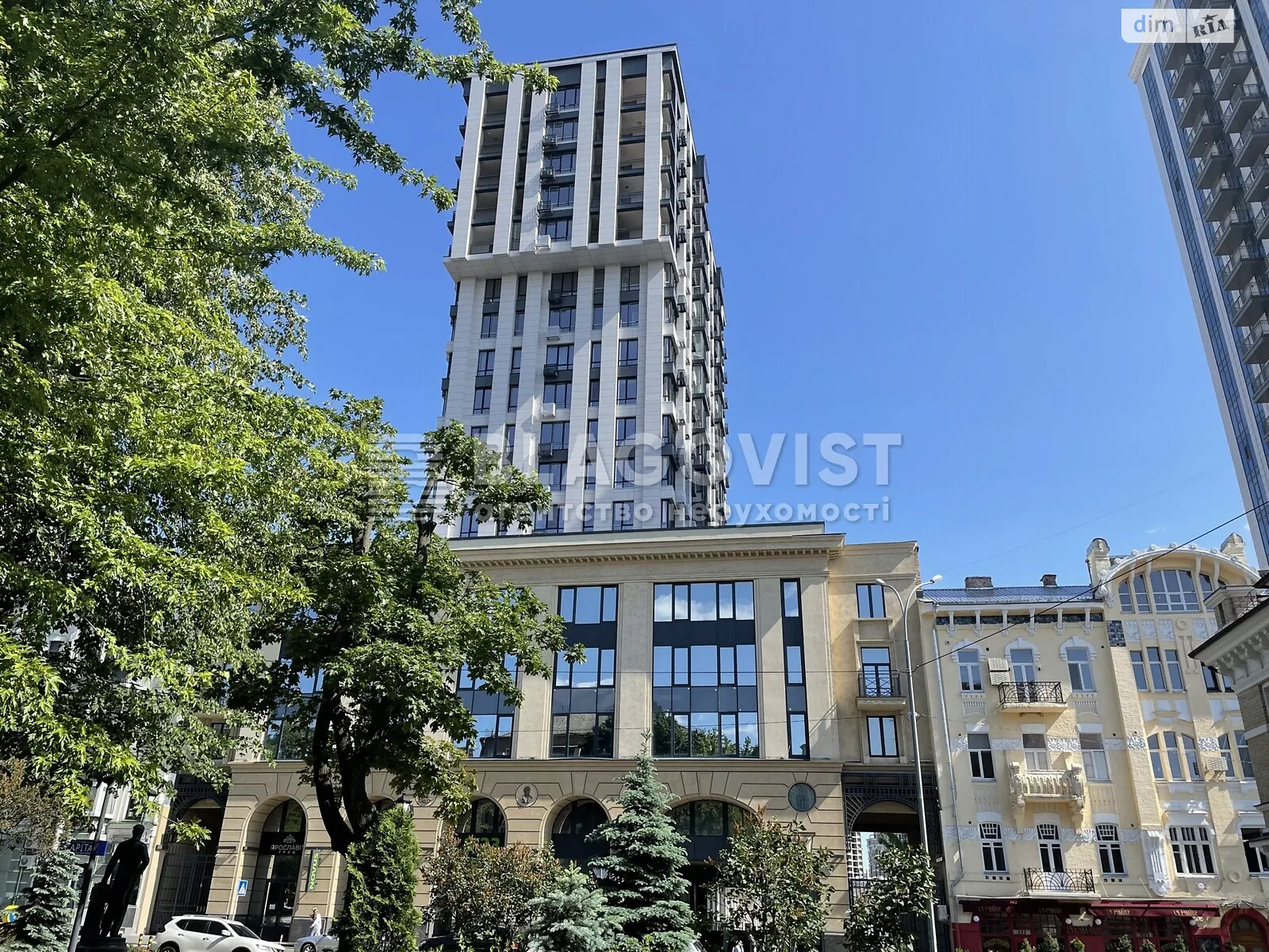 Продается 1-комнатная квартира 49 кв. м в Киеве, ул. Бульварно-Кудрявская, 17