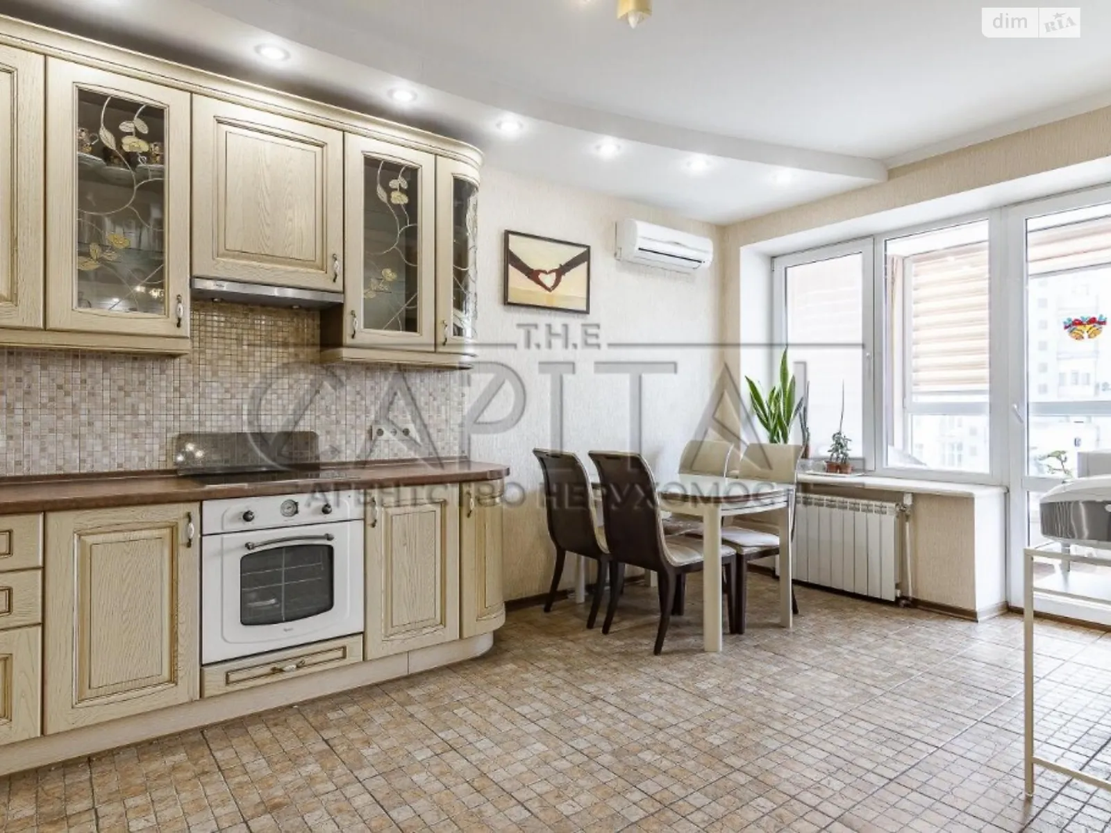 Продается 3-комнатная квартира 119 кв. м в Киеве, ул. Панаса Мирного
