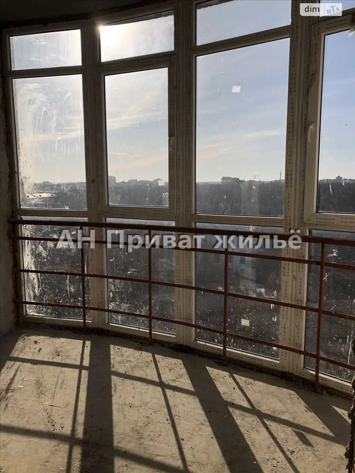 Продается 4-комнатная квартира 217 кв. м в Полтаве, ул. Соборности - фото 1