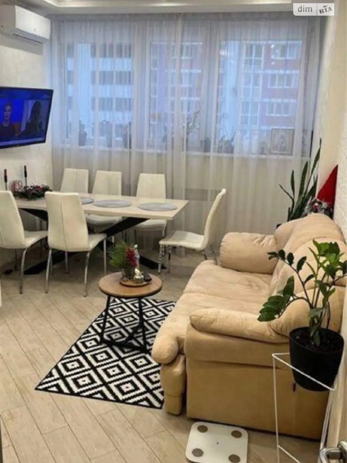 Продается 2-комнатная квартира 76 кв. м в Киеве, ул. Драгоманова, 2А - фото 1