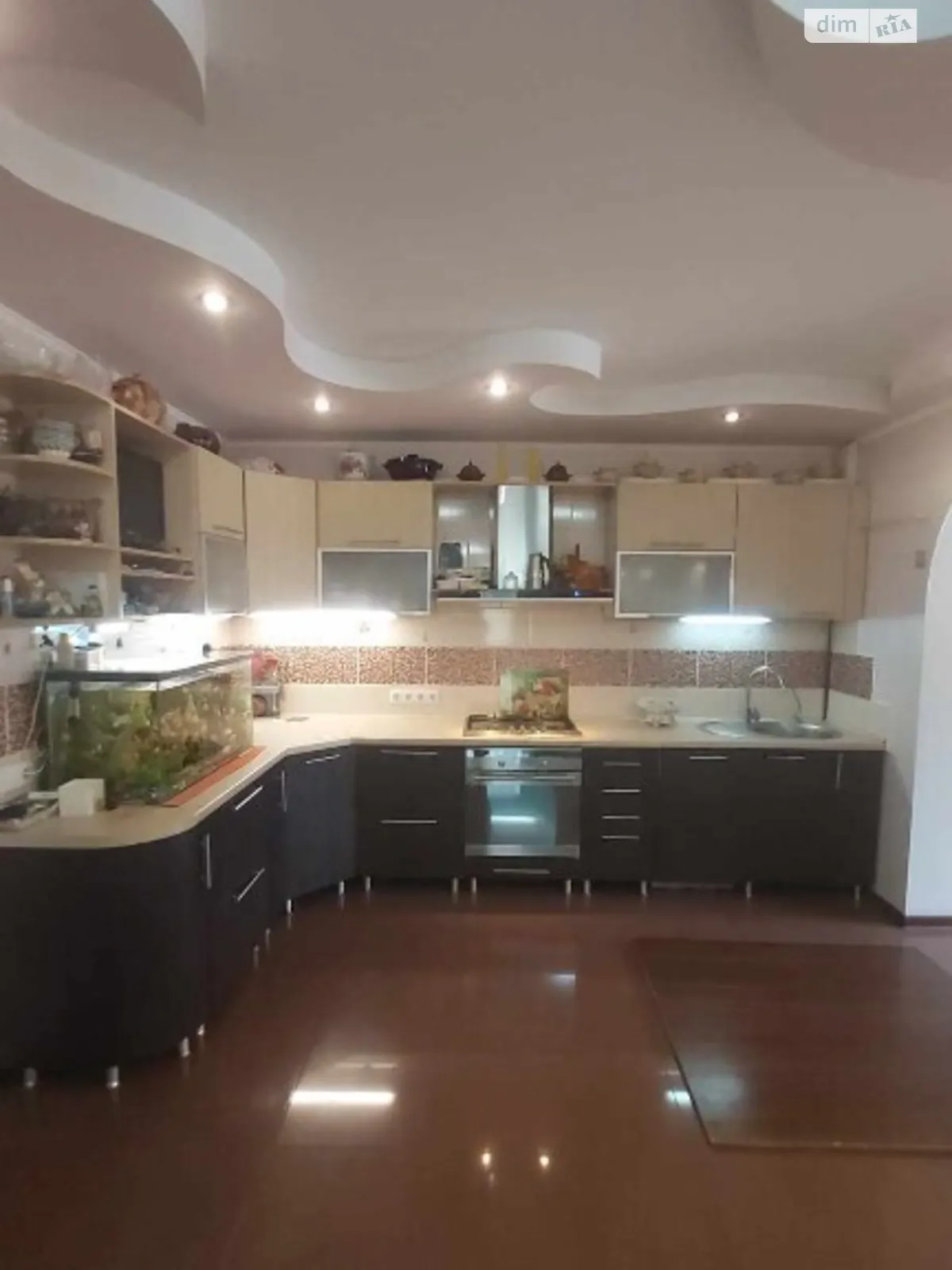 Продається одноповерховий будинок 198.5 кв. м з садом, цена: 85000 $ - фото 1