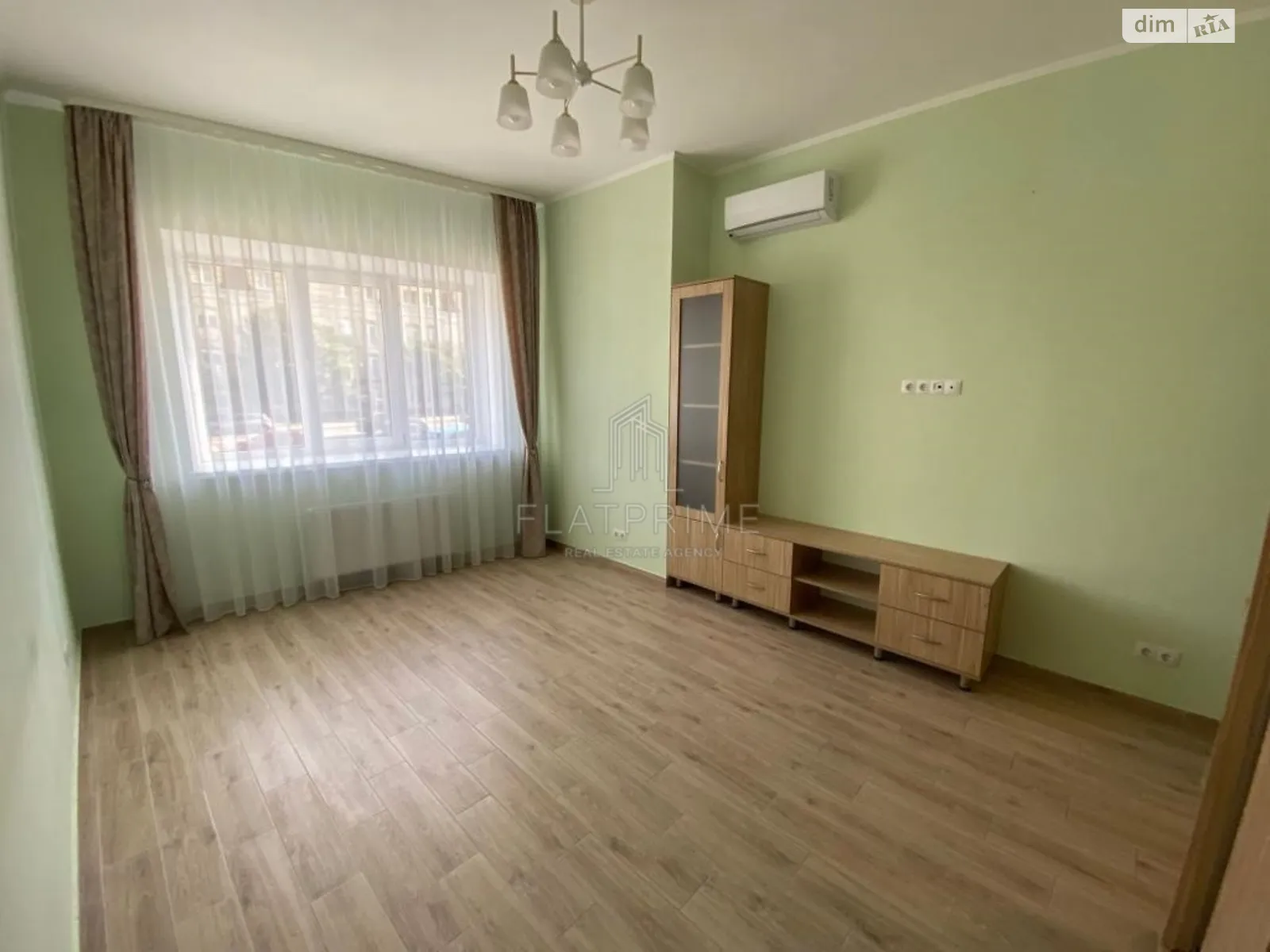 Продается 1-комнатная квартира 40 кв. м в Киеве, Харьковское шоссе, 190