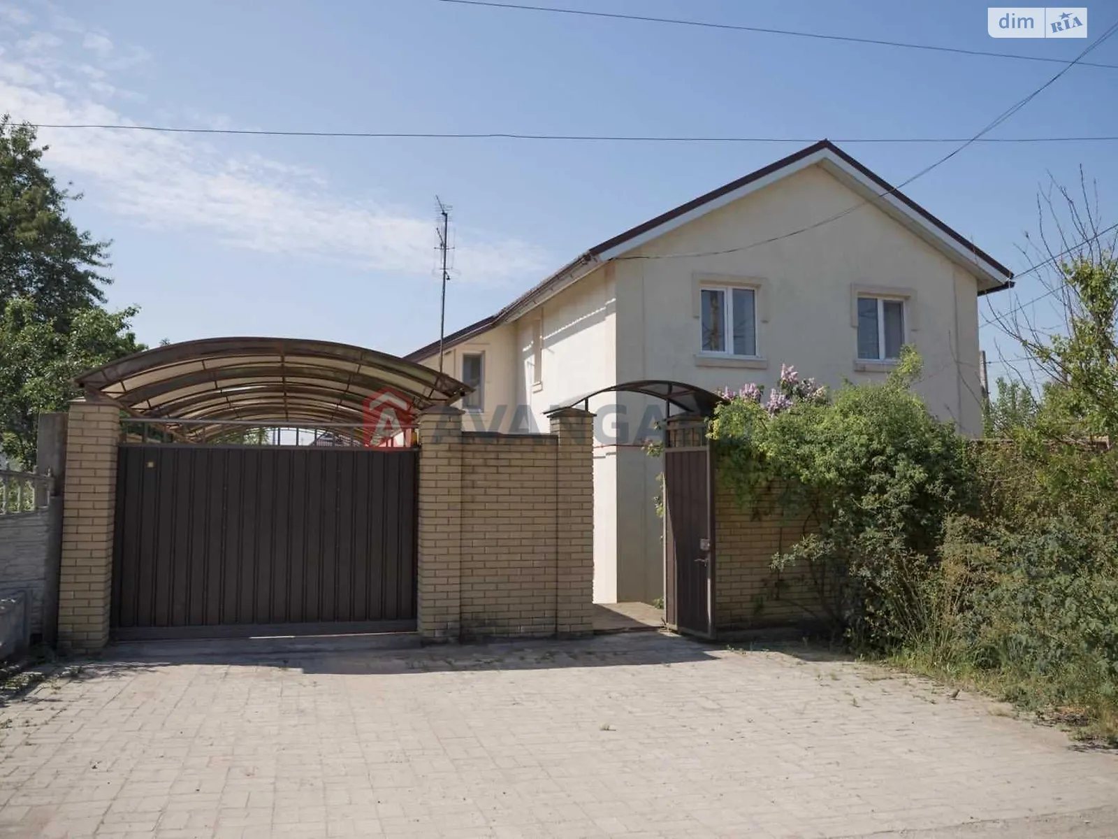 Продается дом на 2 этажа 220 кв. м с мансардой, цена: 222000 $ - фото 1