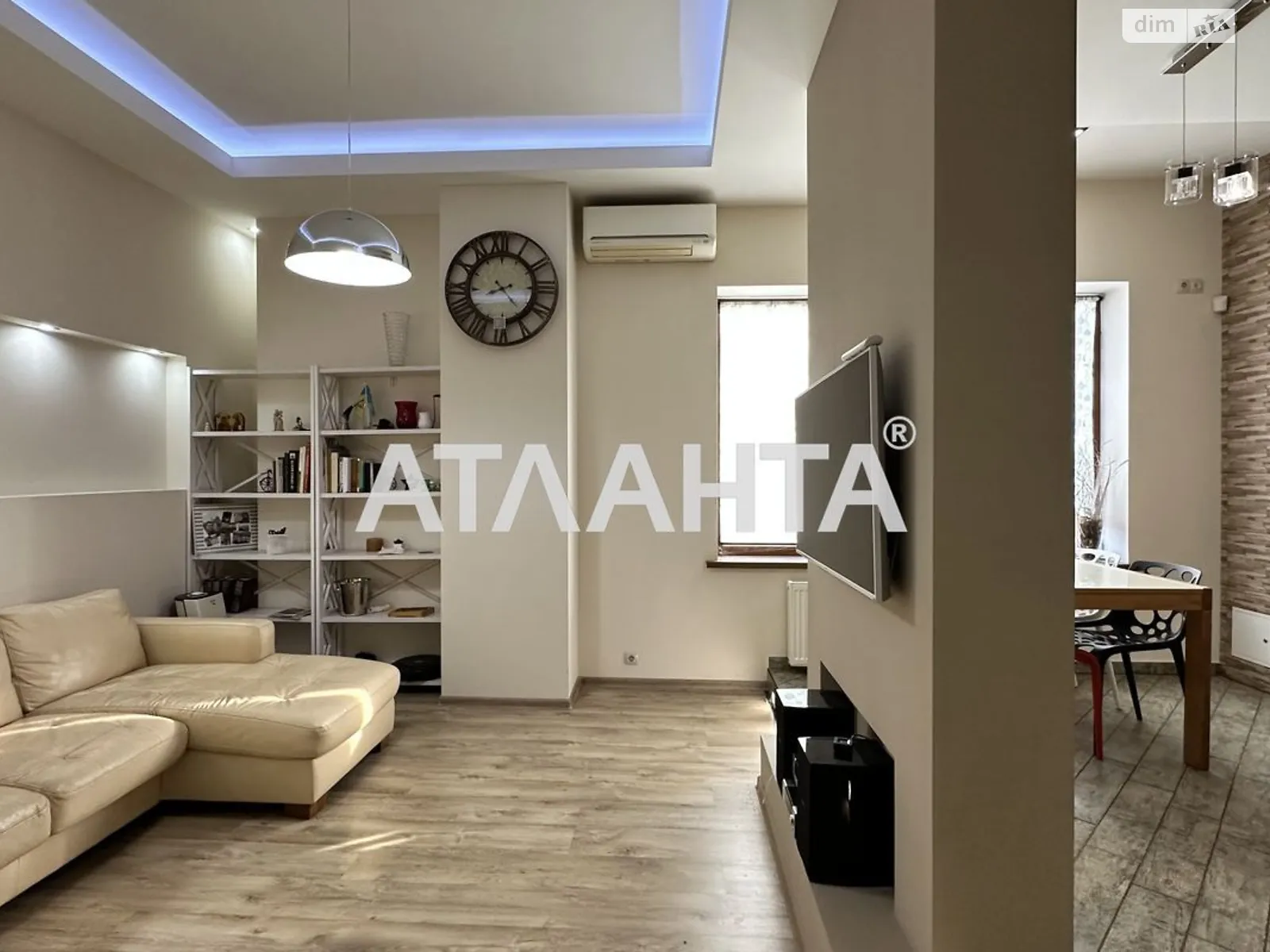 Продается 3-комнатная квартира 109 кв. м в Одессе, пер. Ониловой, 18 - фото 1