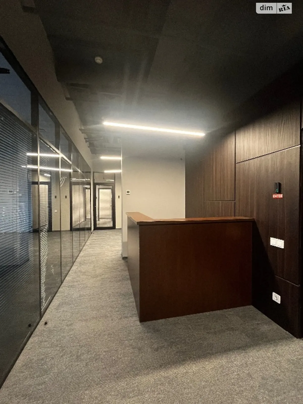 Сдается в аренду офис 351 кв. м в бизнес-центре, цена: 9260 $ - фото 1