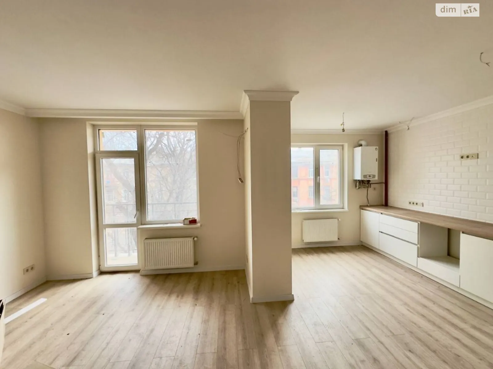 Продается 1-комнатная квартира 43 кв. м в Одессе, ул. Новосельского, 19 - фото 1