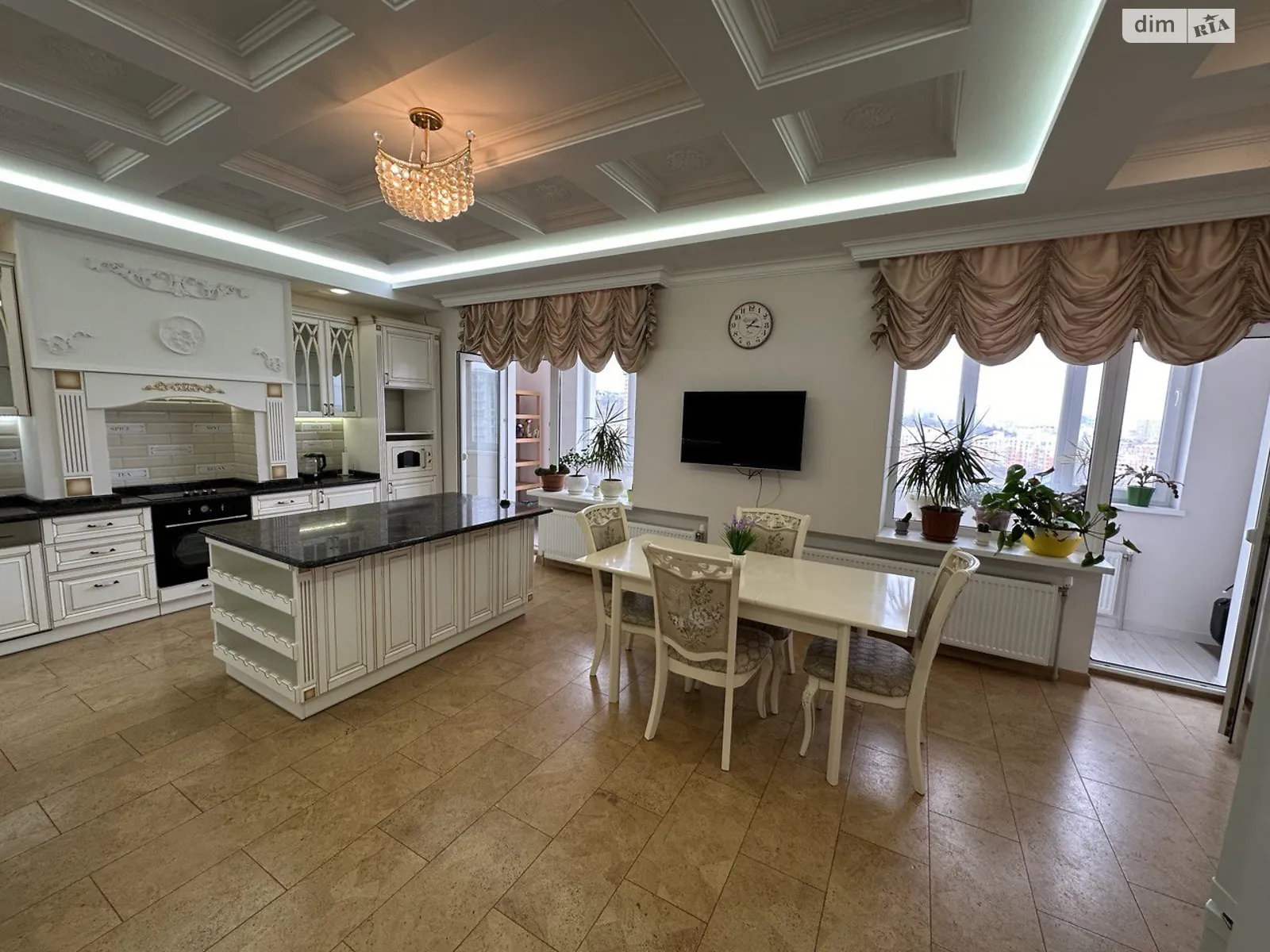 Продается 5-комнатная квартира 229 кв. м в Днепре, ул. Космическая, 9А - фото 1