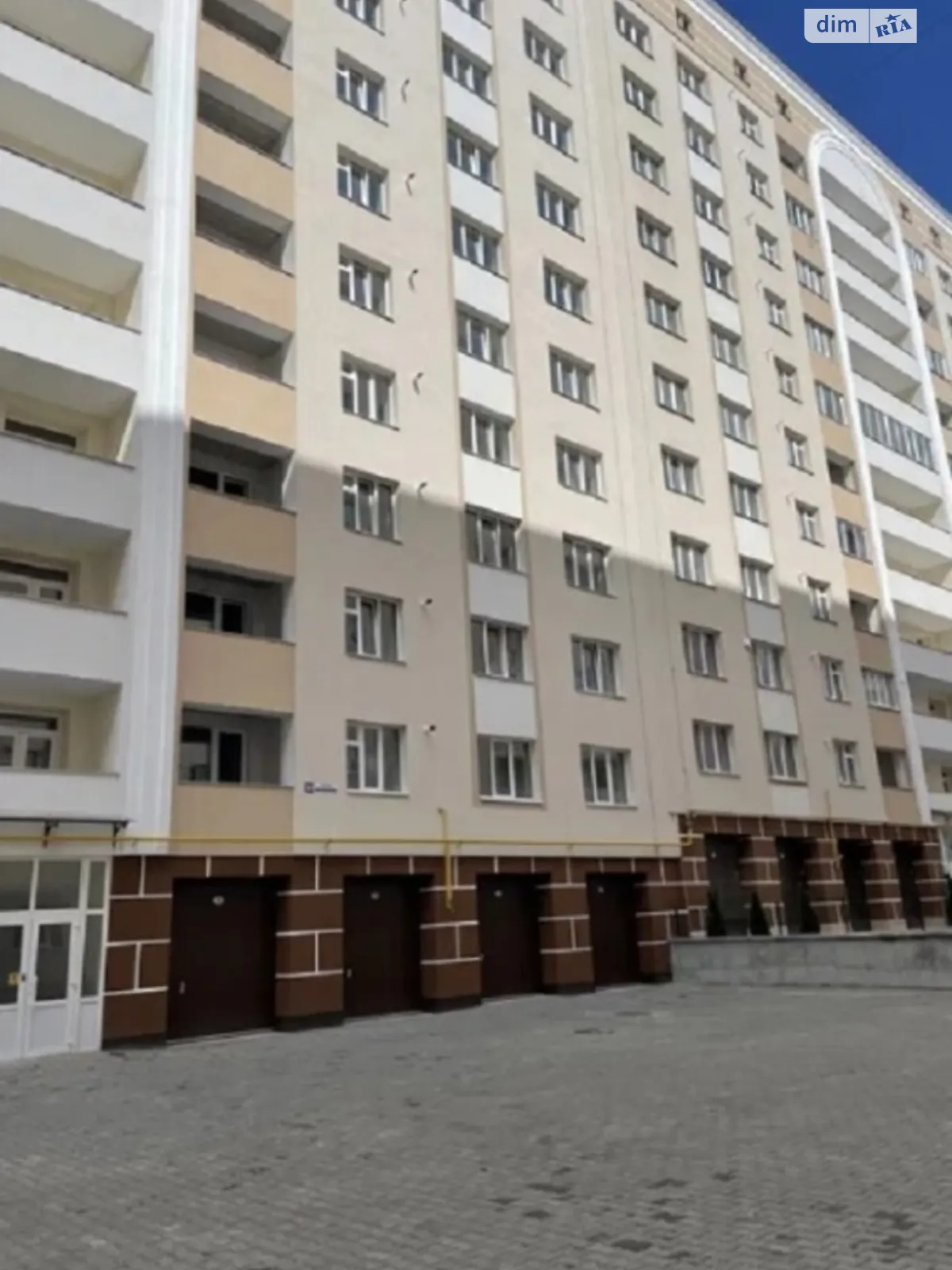 Продается 1-комнатная квартира 46 кв. м в Хмельницком, ул. Кармелюка, 3В