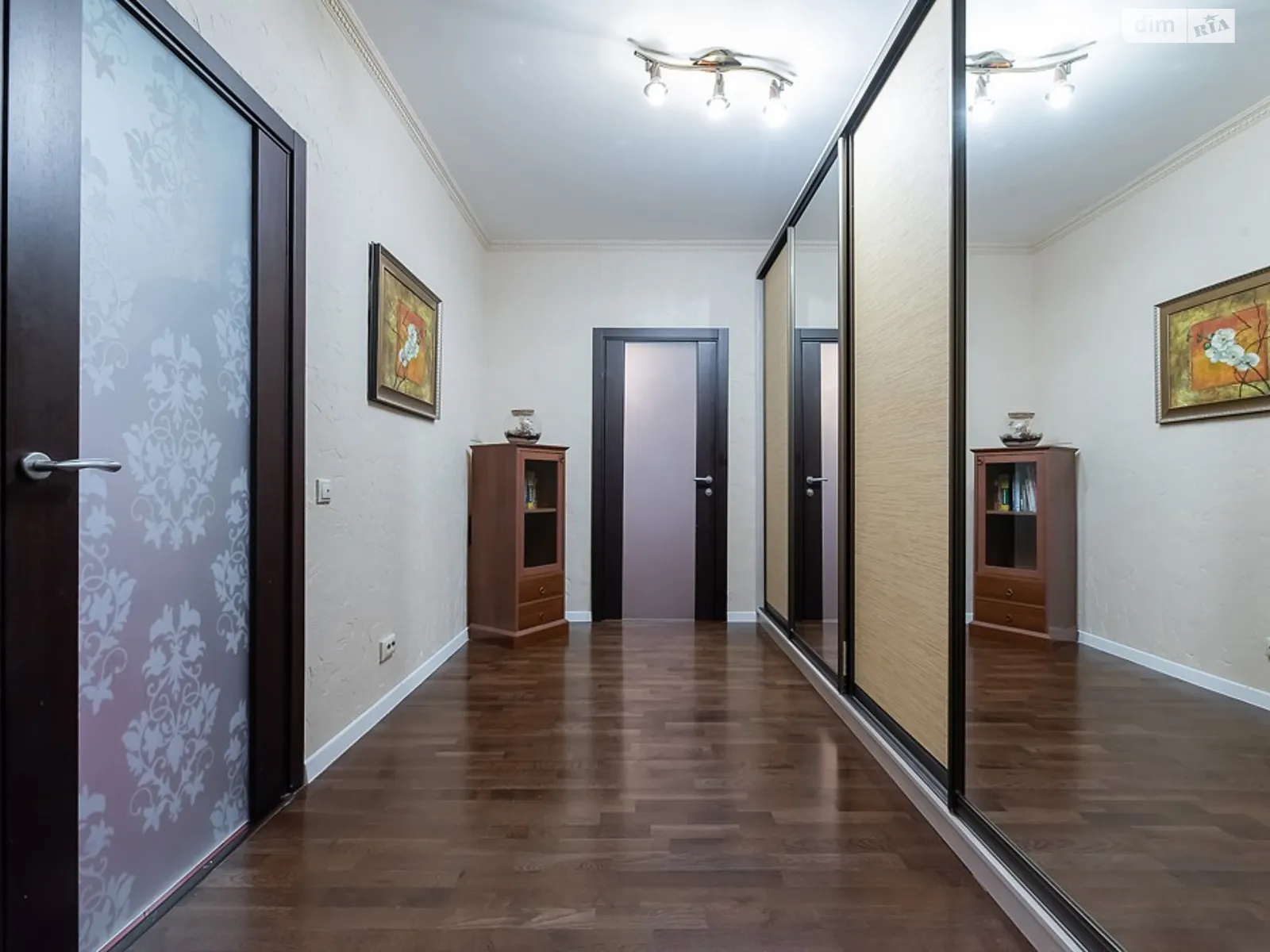 Продается 2-комнатная квартира 75.6 кв. м в Киеве, цена: 106700 $