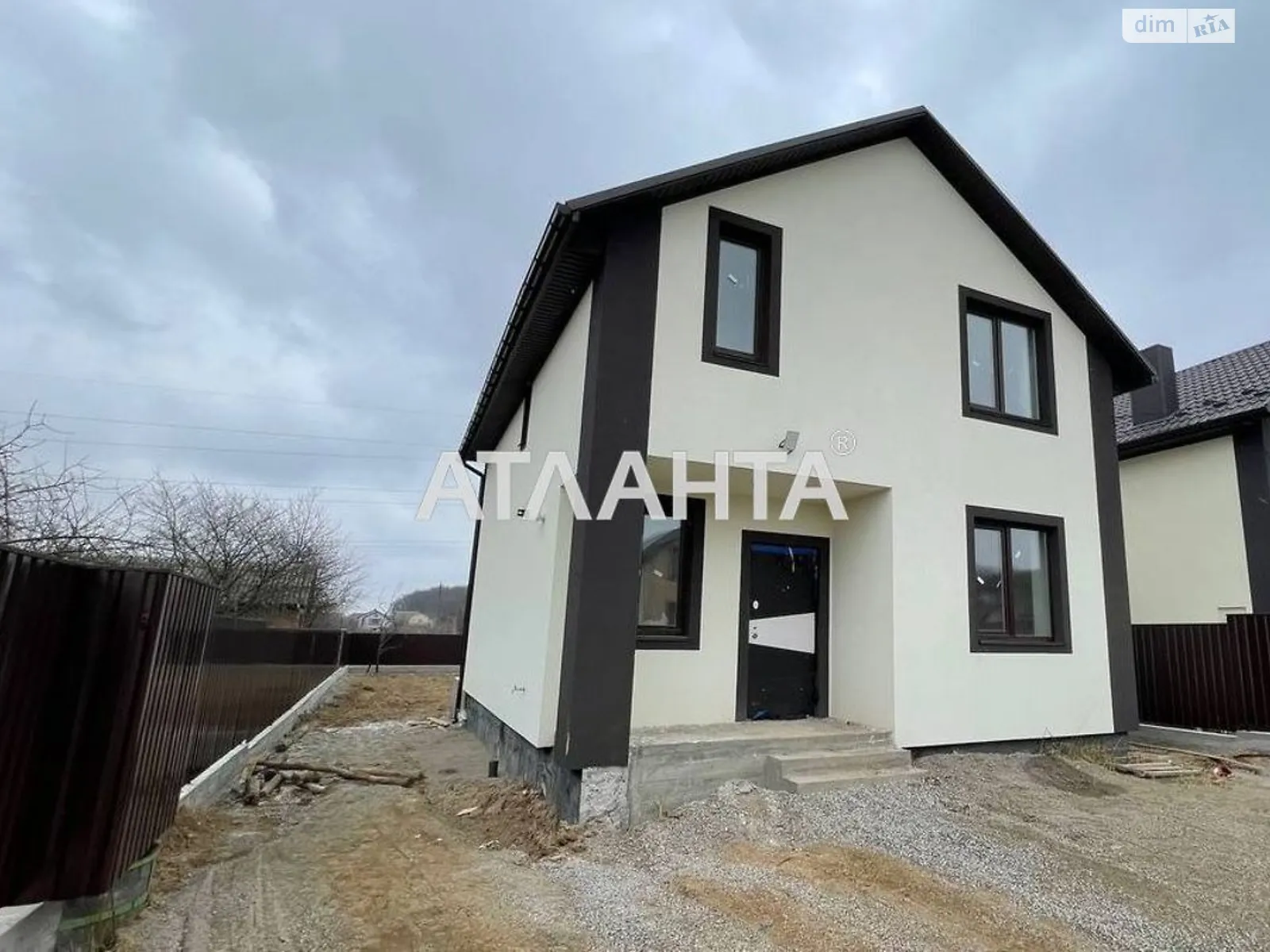 Продается дом на 2 этажа 102 кв. м с бассейном, цена: 92000 $ - фото 1