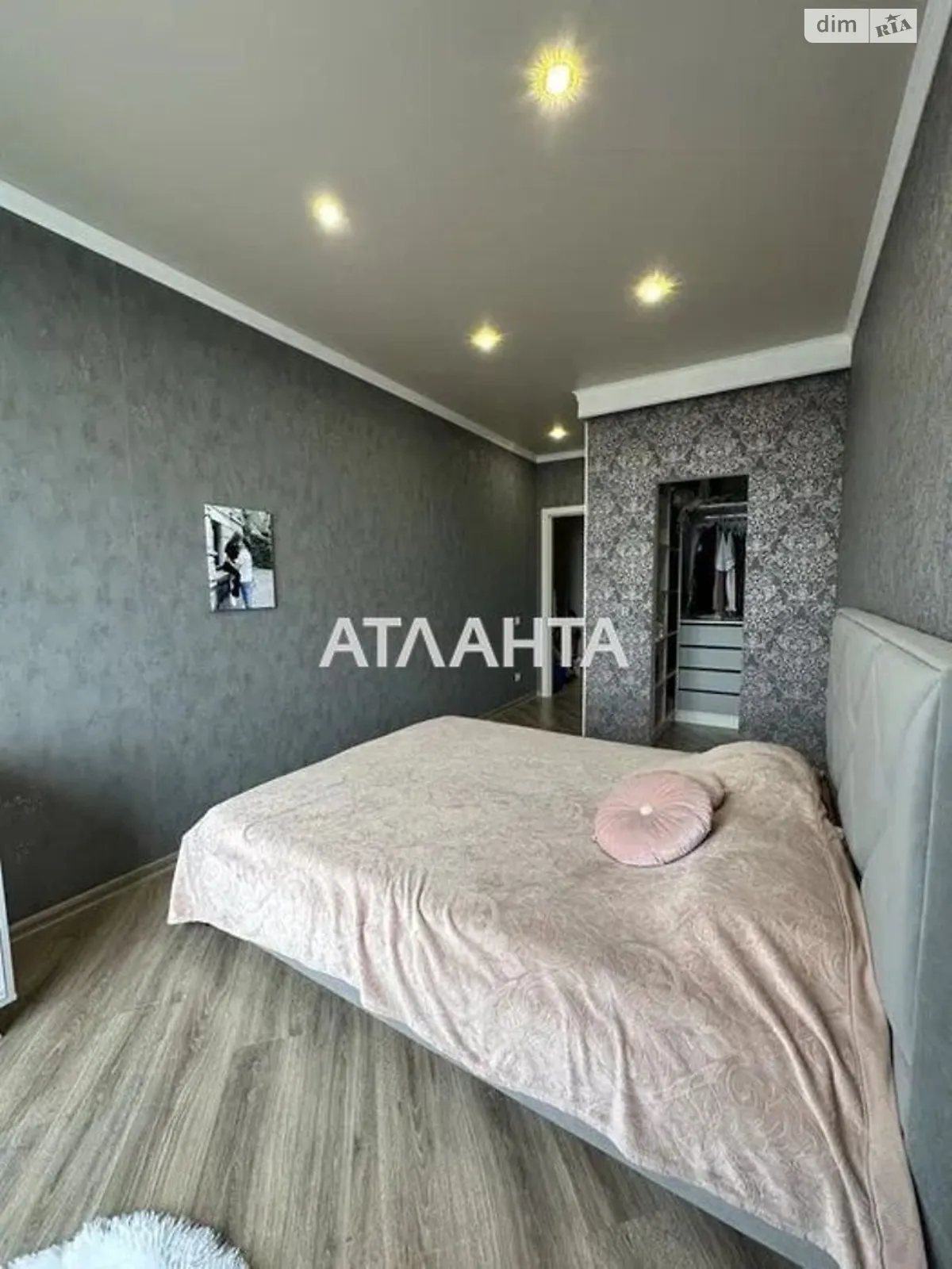 Продается 1-комнатная квартира 41 кв. м в Одессе
