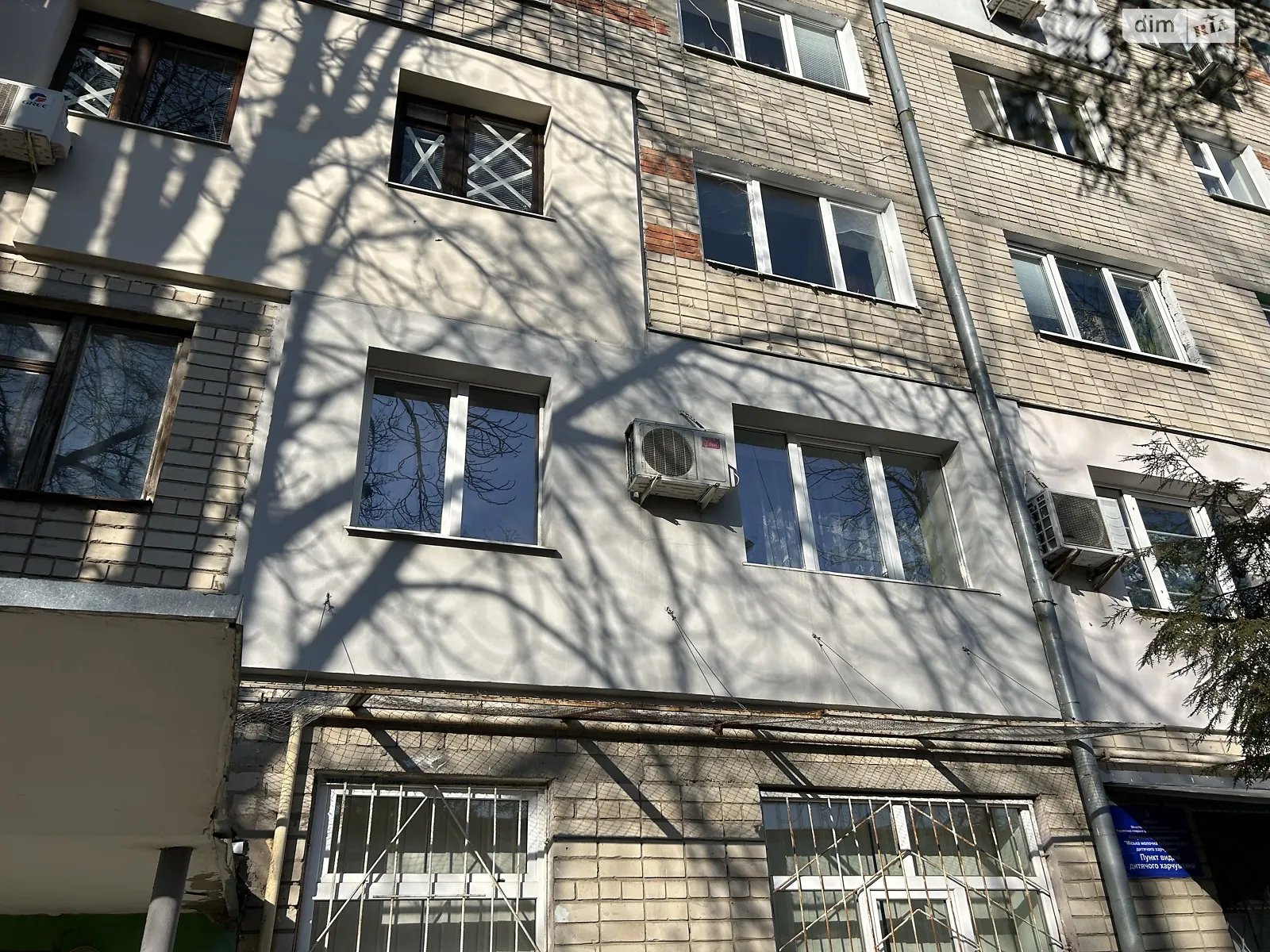 Продается 3-комнатная квартира 64 кв. м в Харькове, просп. Юбилейный, 76