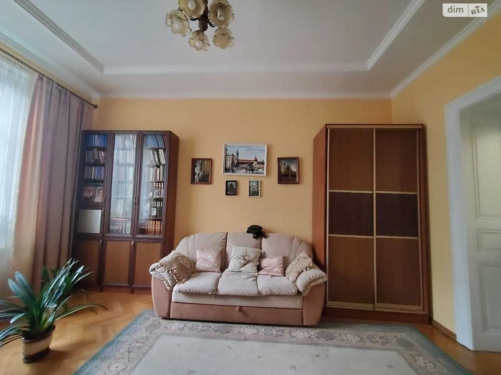 Сдается в аренду 3-комнатная квартира 106 кв. м в Львове, ул. Шептицких - фото 1