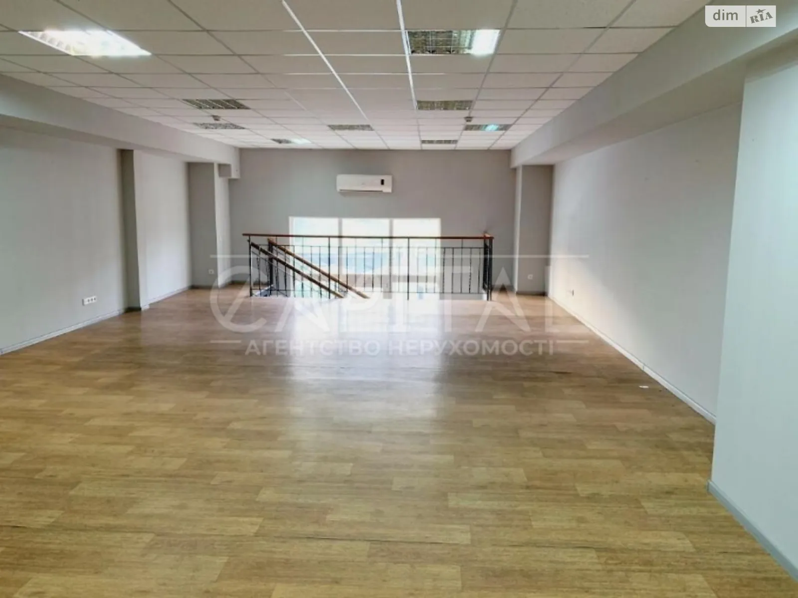 Сдается в аренду офис 255 кв. м в бизнес-центре, цена: 1534 $ - фото 1