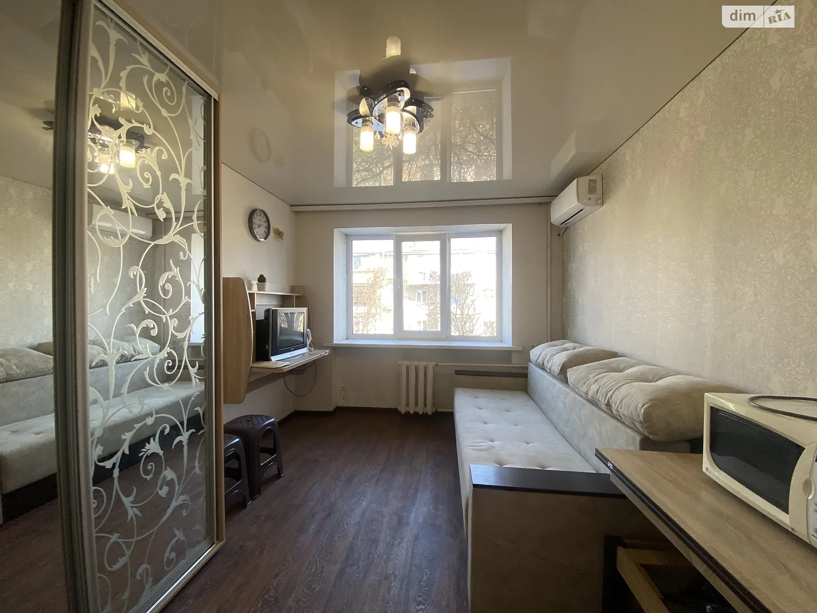 Продается комната 18 кв. м в Черноморске, цена: 10500 $ - фото 1