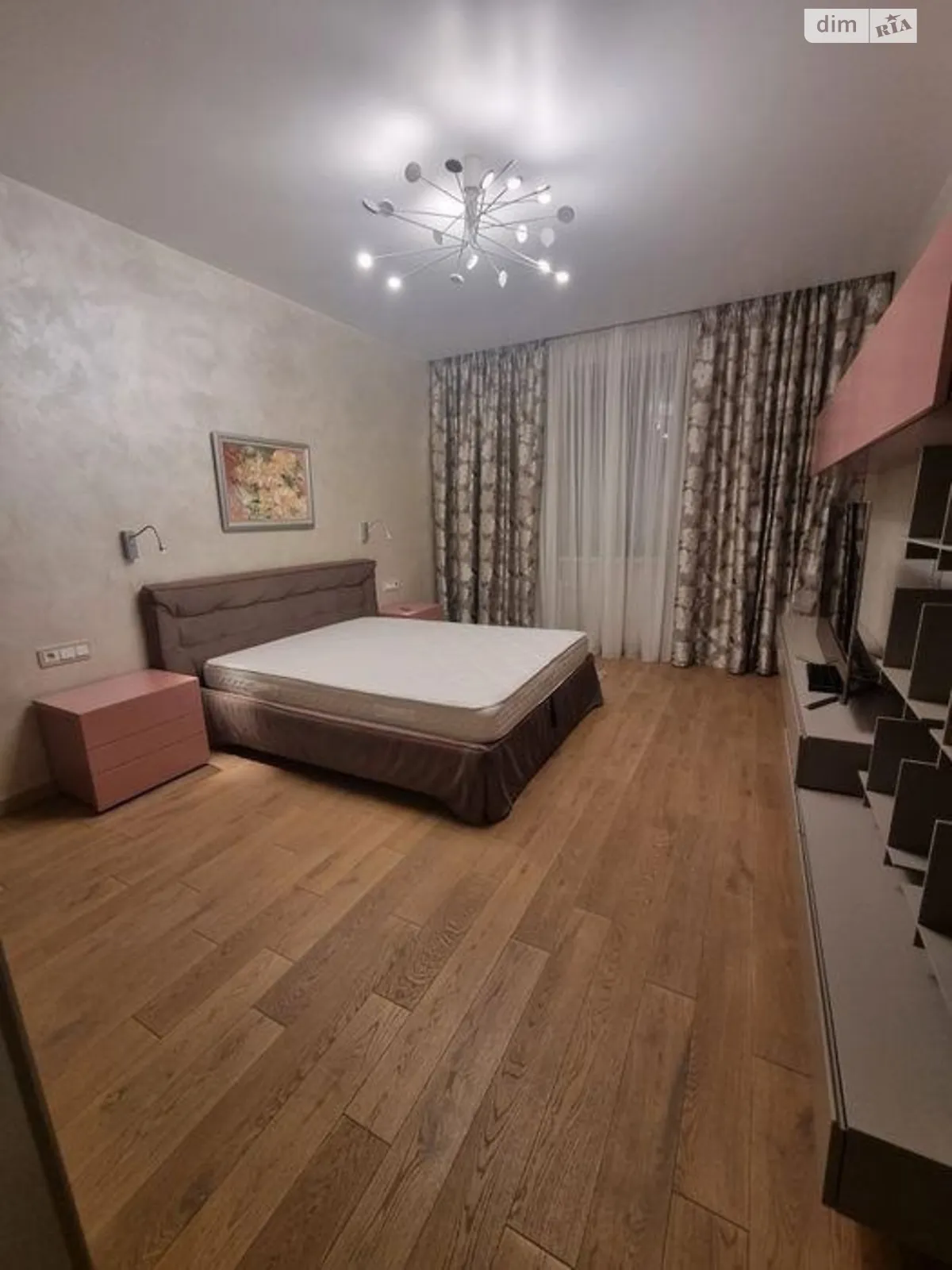 Продается 2-комнатная квартира 58 кв. м в Киеве, наб. Днепровская, 14Б