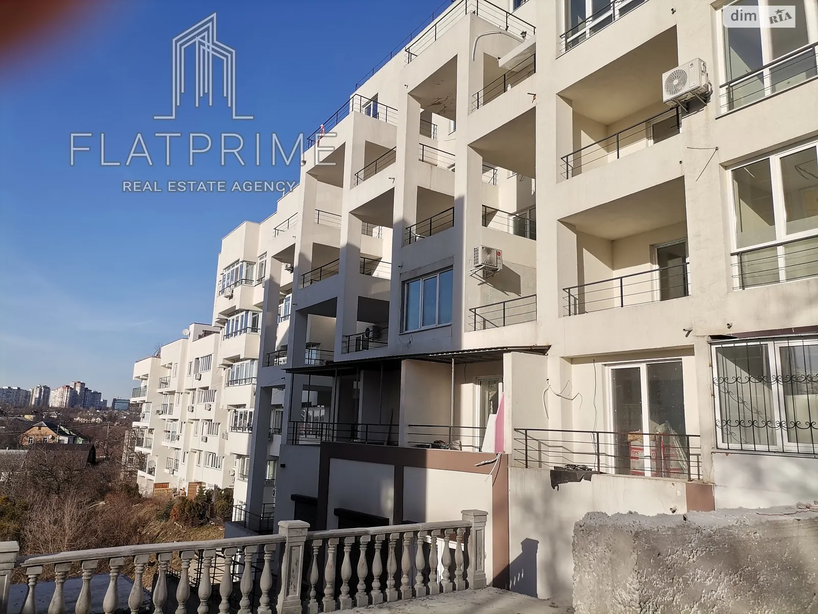 Продается 1-комнатная квартира 82.4 кв. м в Киеве, ул. Гетманская(Майкопская), 1А - фото 1