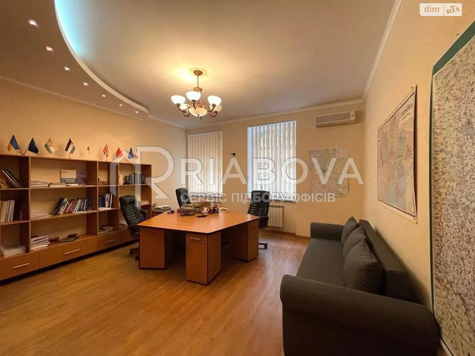 Продается офис 73 кв. м в бизнес-центре, цена: 210000 $