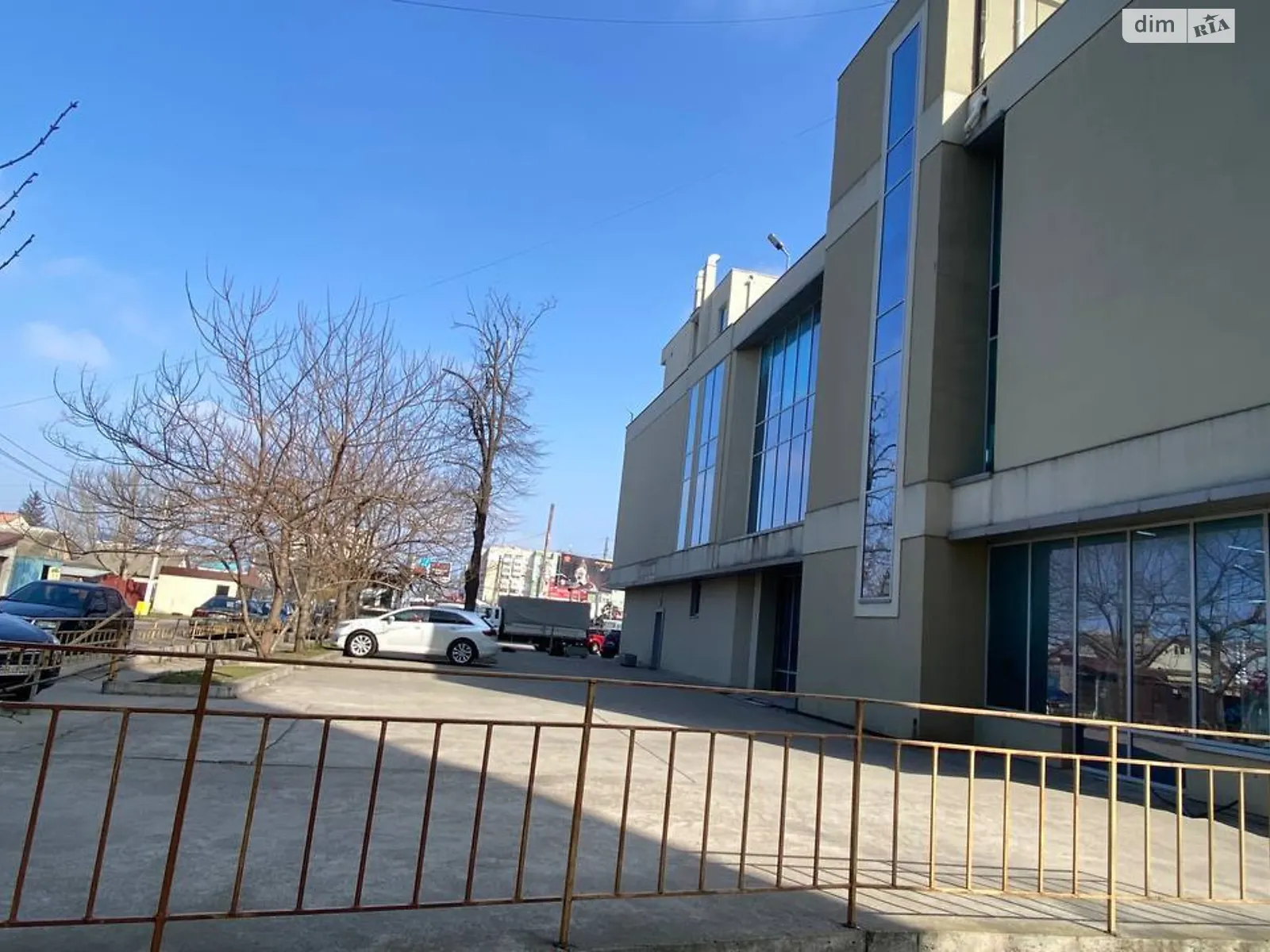 Здається в оренду приміщення вільного призначення 400 кв. м в 4-поверховій будівлі, цена: 3115 $ - фото 1