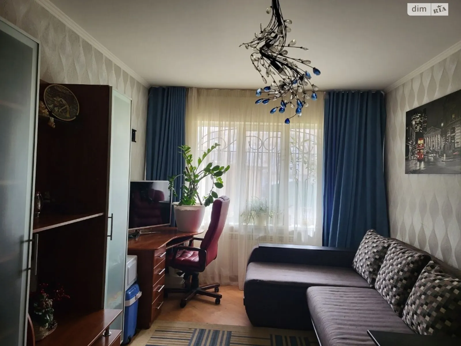 Продается 4-комнатная квартира 83 кв. м в Одессе, ул. Академика Королева - фото 1