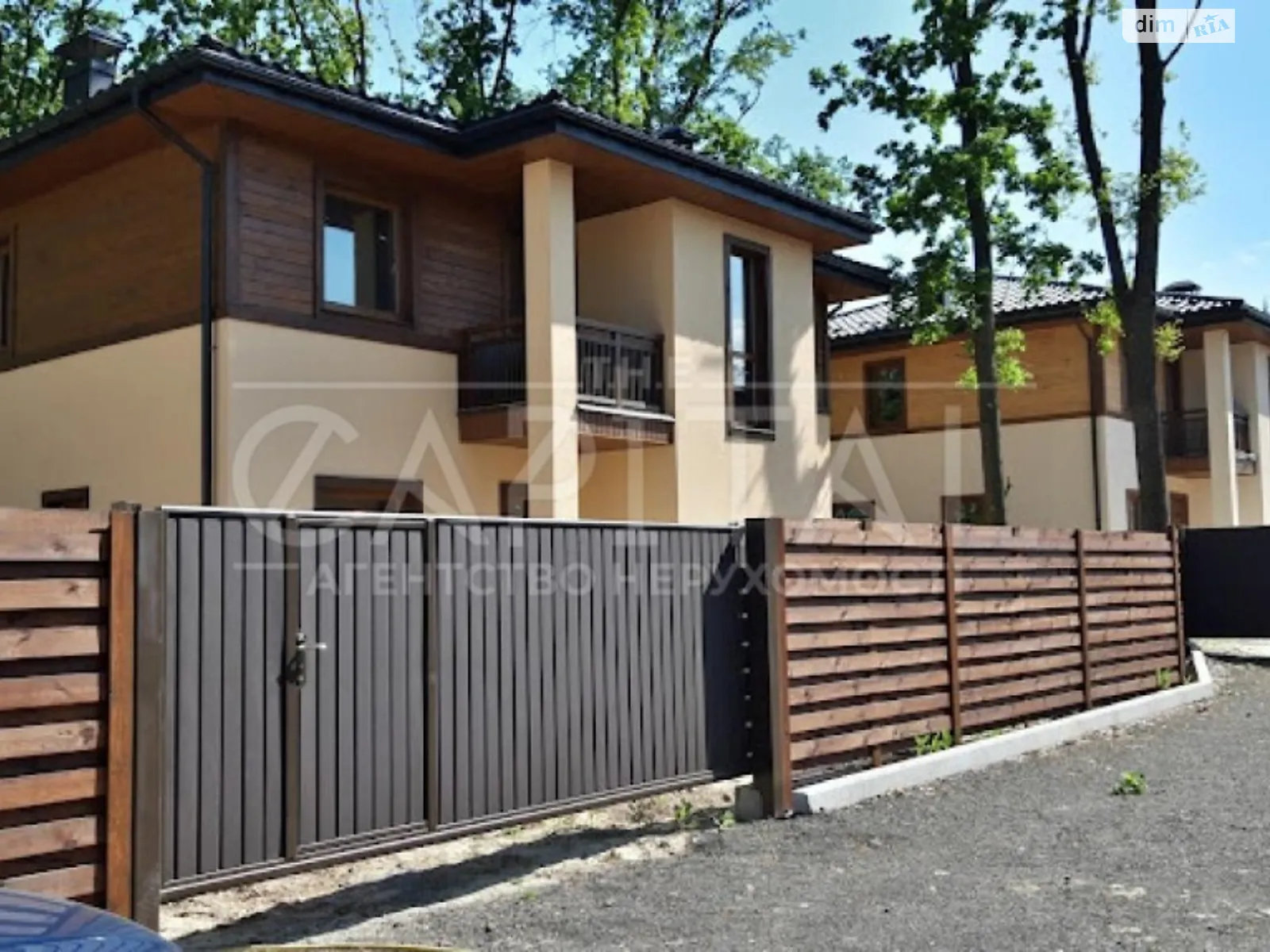 Продається будинок 2 поверховий 184 кв. м з гаражем, цена: 250000 $