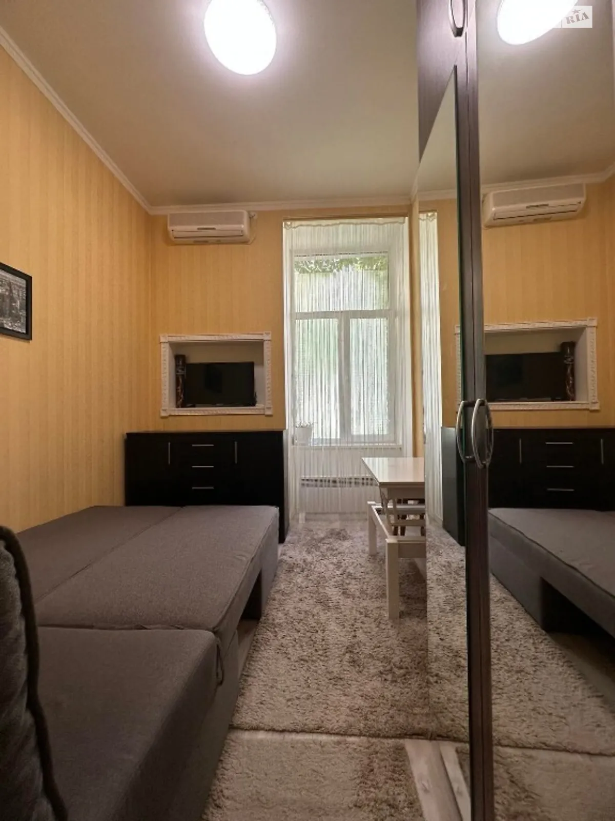 Продается 1-комнатная квартира 21 кв. м в Одессе, ул. Бунина, 8