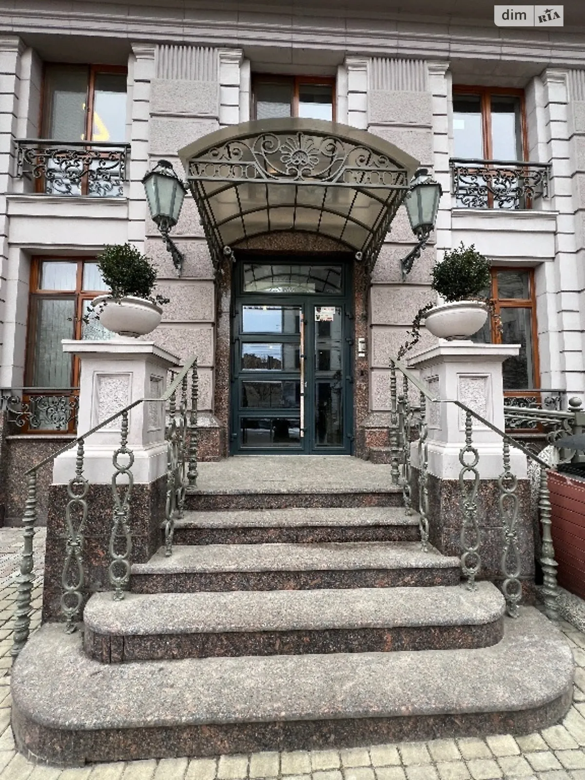 Продається 1-кімнатна квартира 61.6 кв. м у Одесі, вул. Велика Арнаутська, 39 - фото 1
