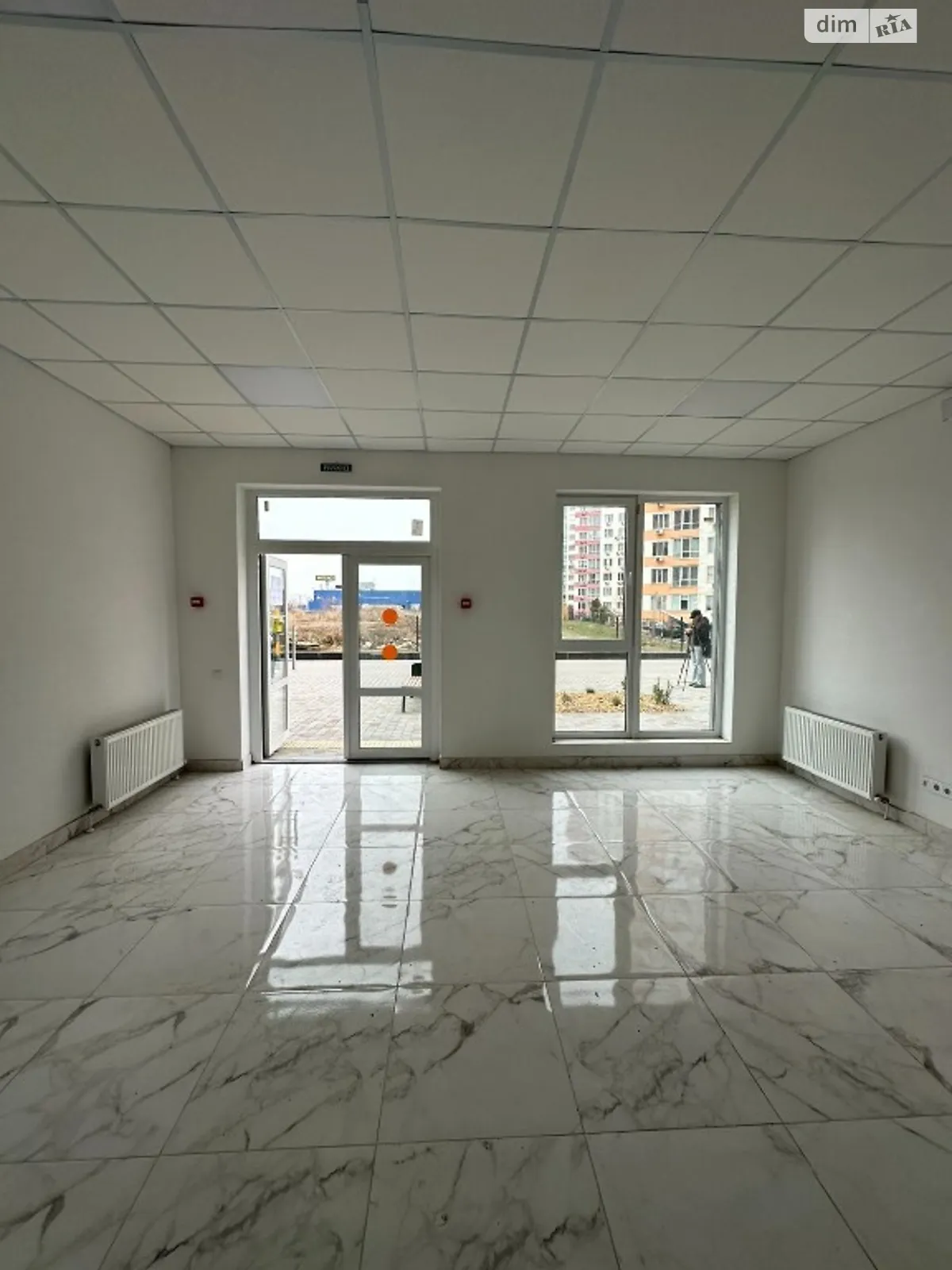 Продается офис 45.9 кв. м в бизнес-центре, цена: 56000 $ - фото 1