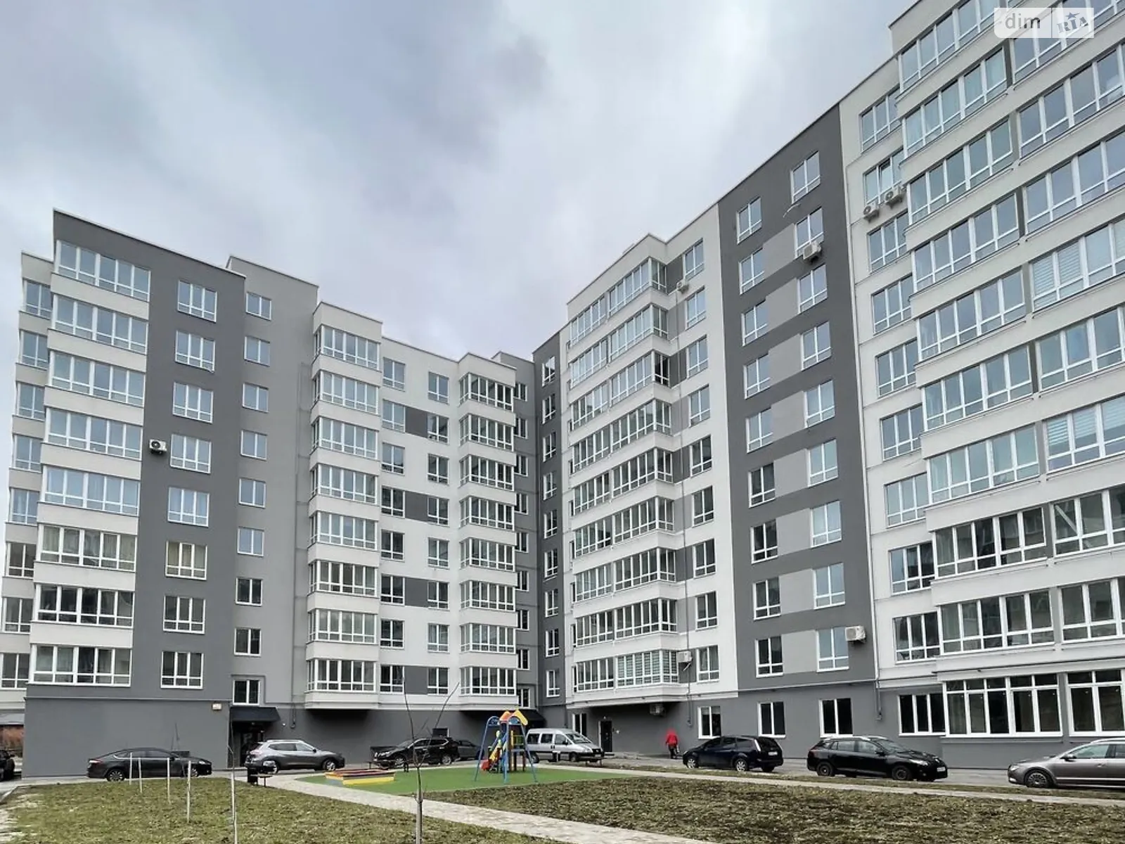 Продается 1-комнатная квартира 38 кв. м в Ровно - фото 1