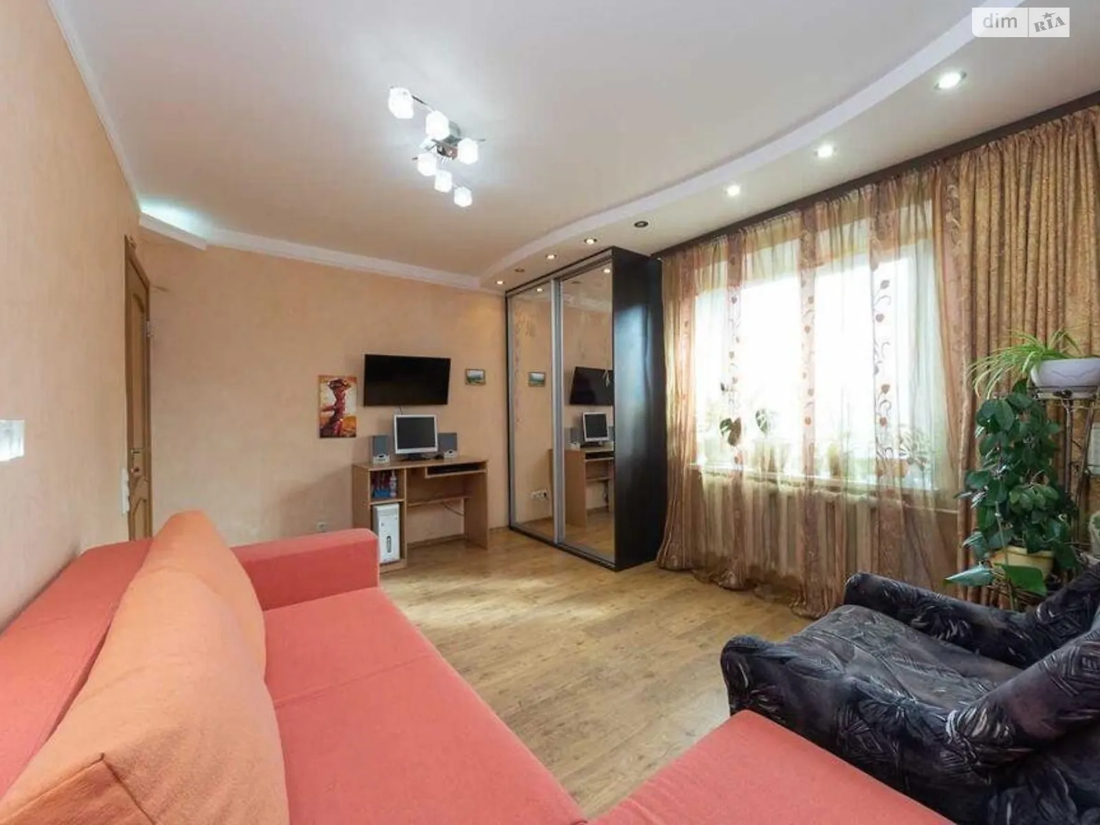Продается 3-комнатная квартира 75 кв. м в Киеве, ул. Георгия Тороповского(Ивана Дубового), 47 - фото 1