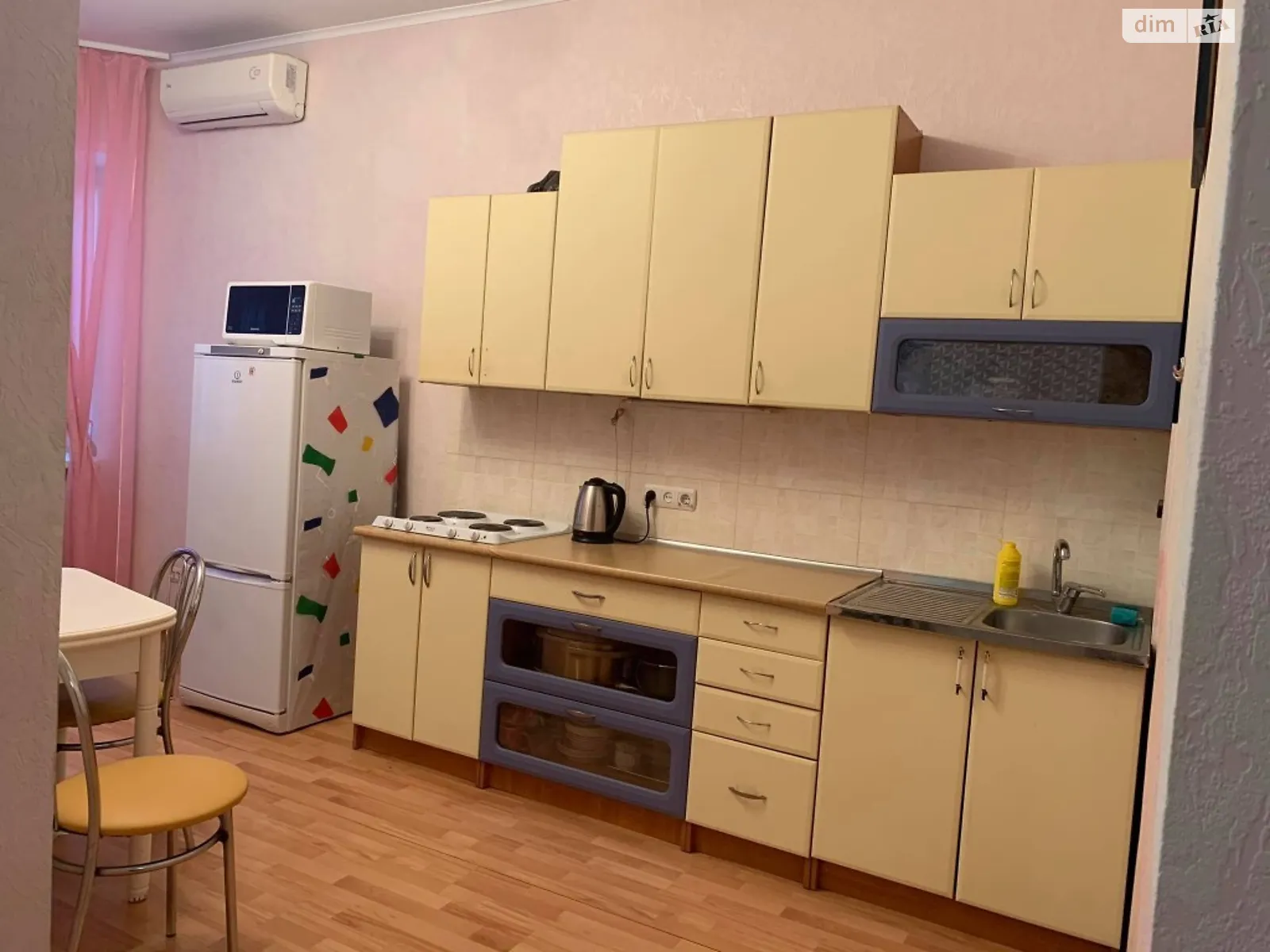 Продается 1-комнатная квартира 41.5 кв. м в Черноморске, пер. Хантадзе - фото 1